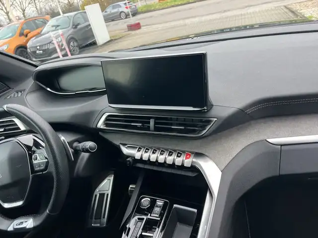 Peugeot 5008 view 10