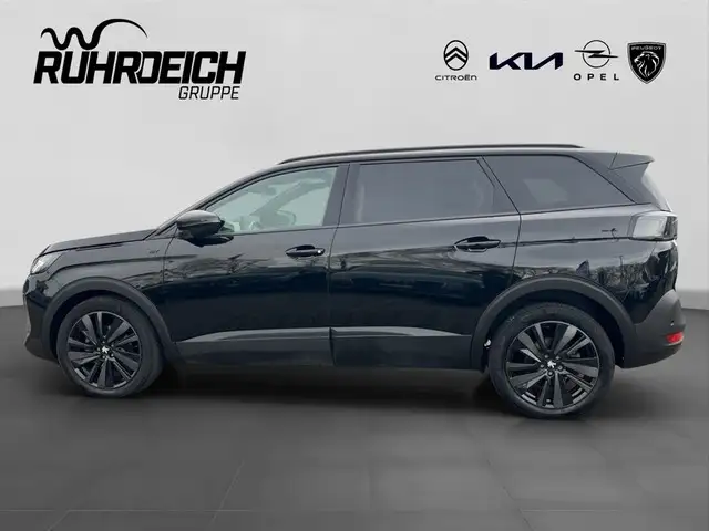 Peugeot 5008 view 2