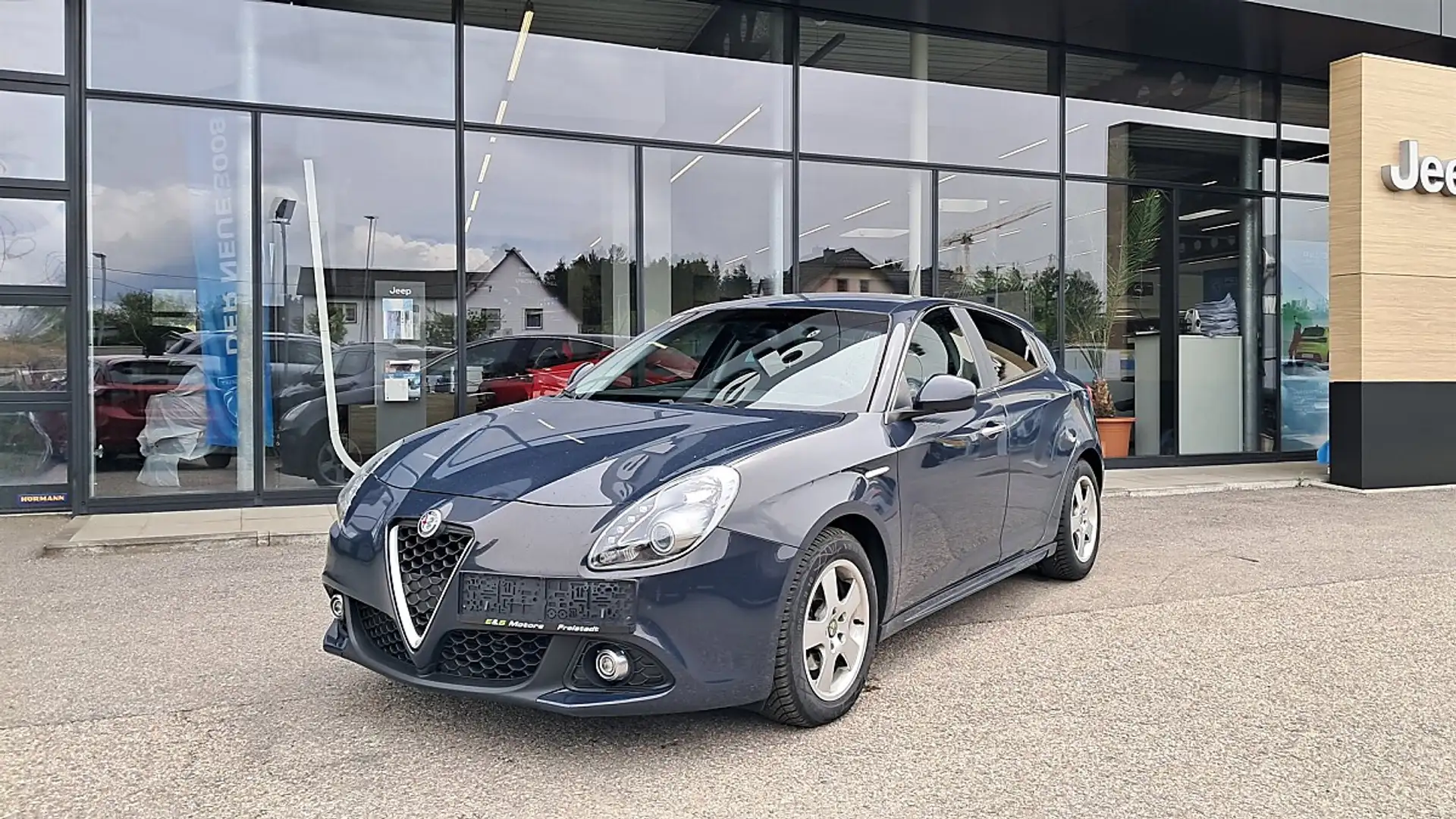 Alfa Romeo Giulietta Super 1,6 JTDM-2 TCT Grau - 1