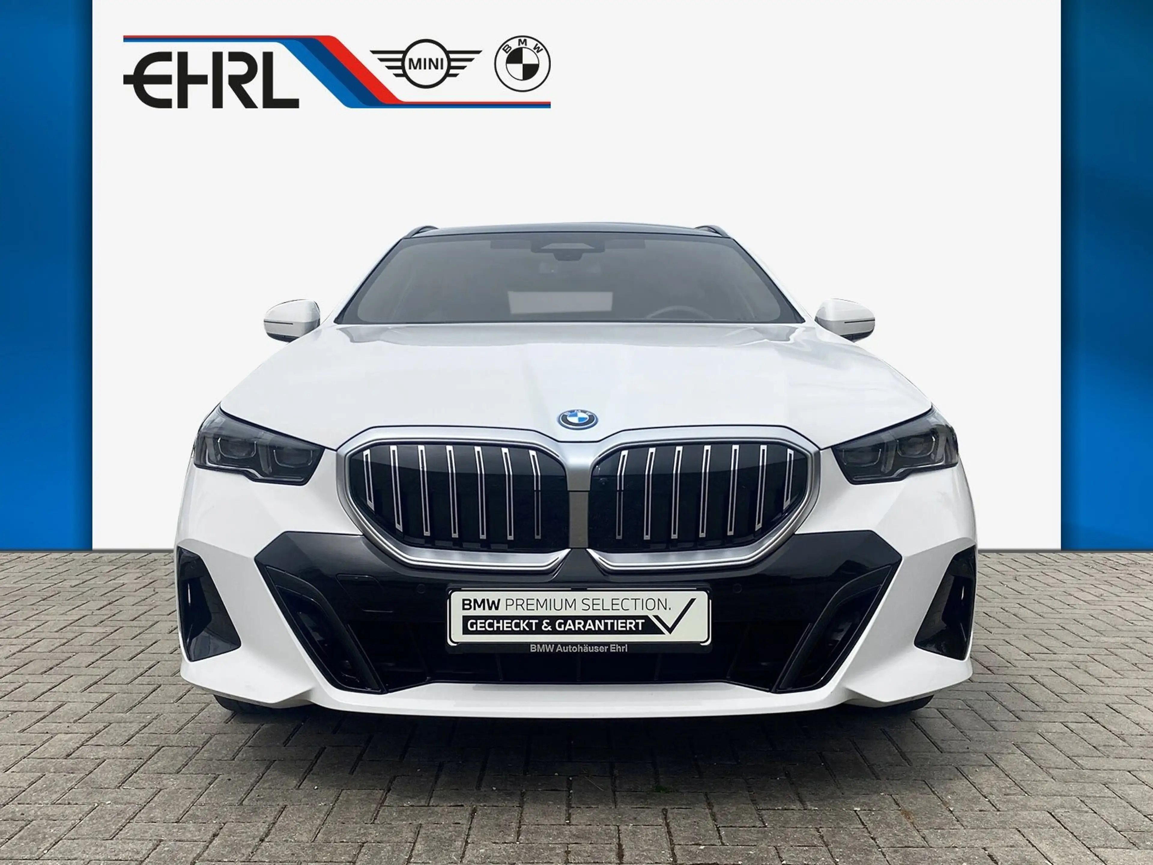 BMW 550 e xDrive Touring M-Sport AHK Pano B&W DA Pr. — photo 2