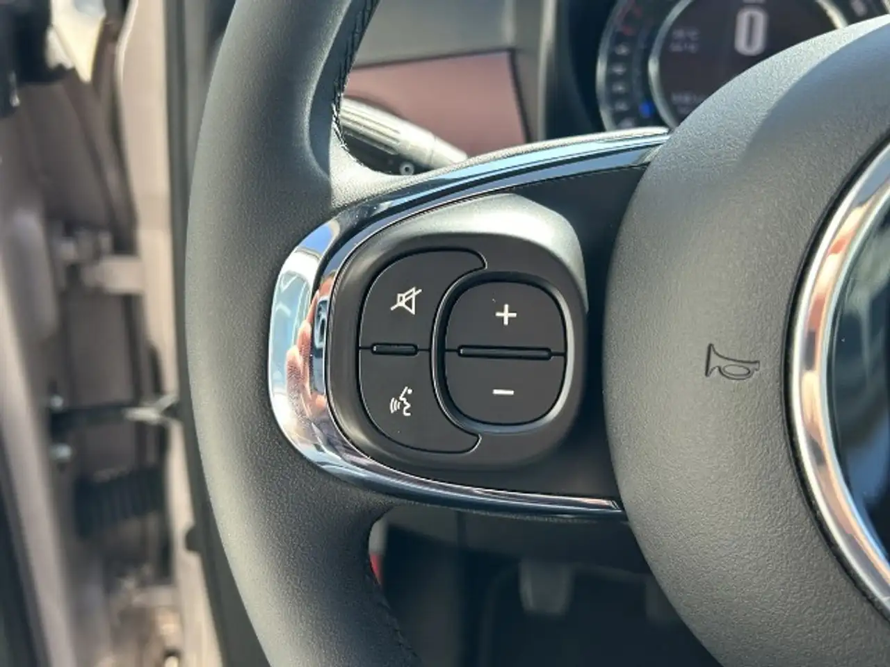 Fiat 500 1.0 Mild Hybrid Star — photo 8