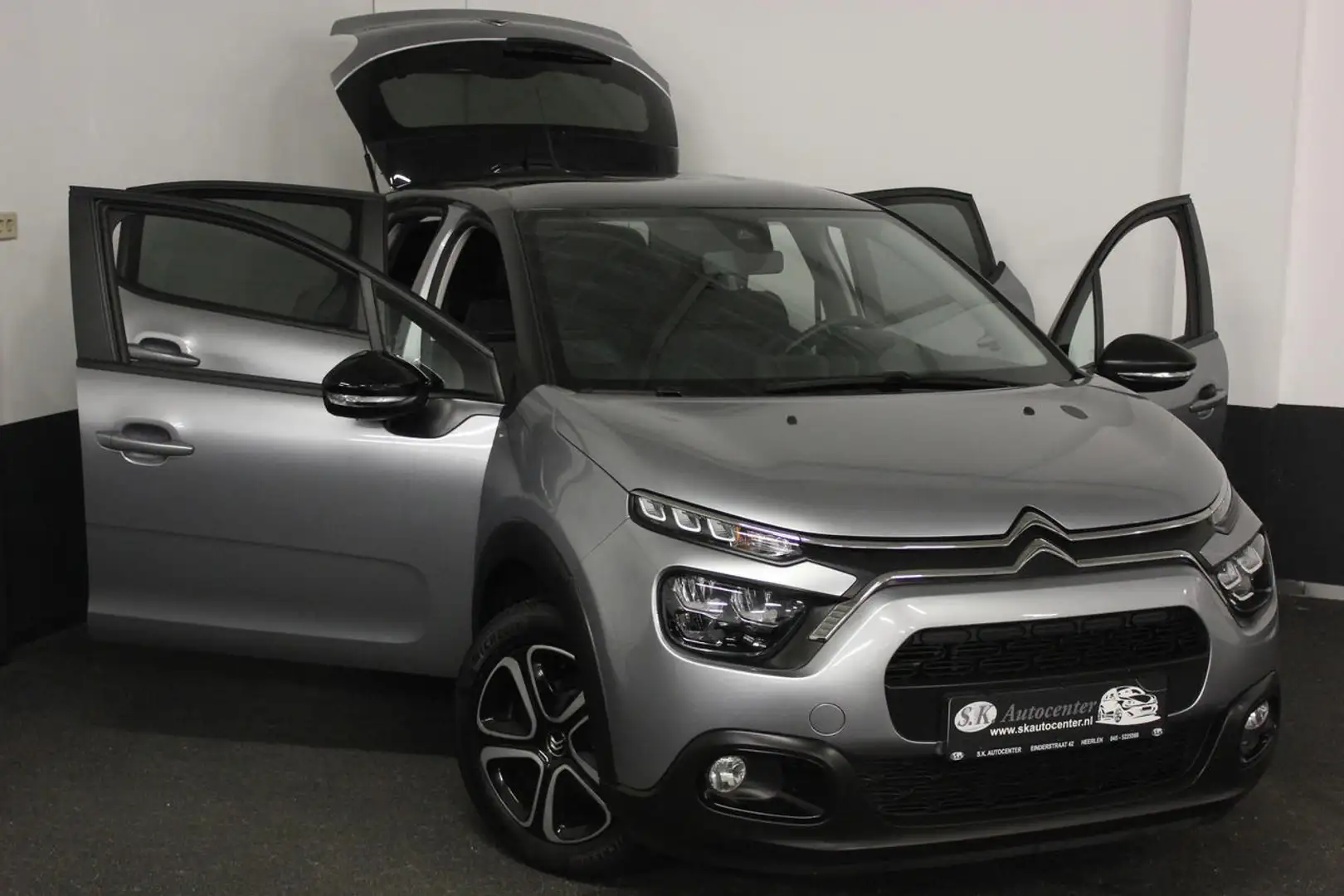 Citroen C3 1E EIGENAAR 1.2 PURETECH 82 S&S STYLE BI-TONE Gris - 2