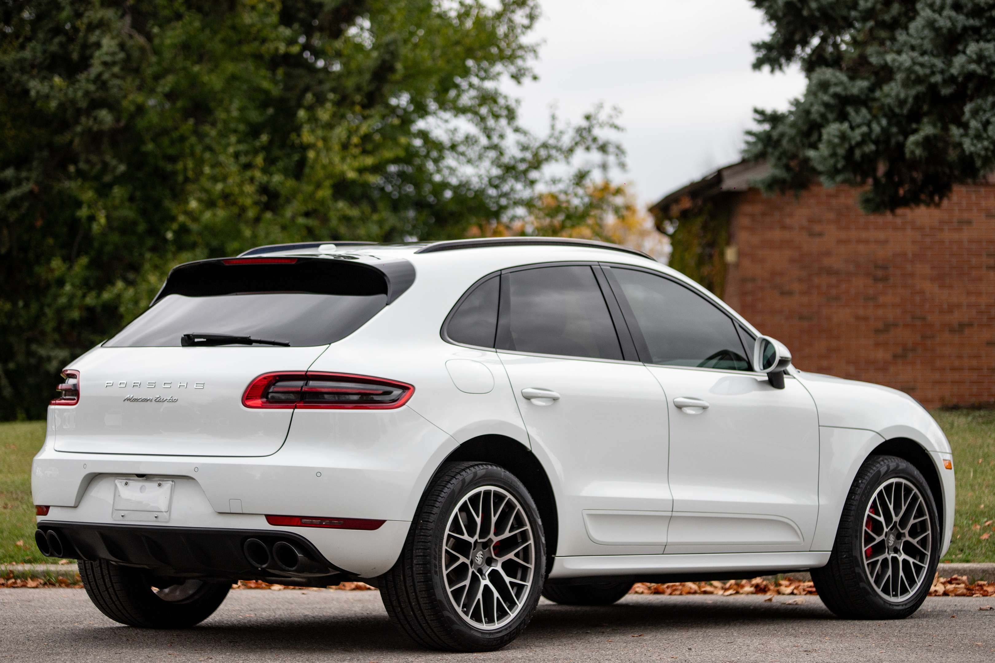 2017 Porsche Macan Turbo, Premium Plus, $26,000 in options, 1 of 290 thumb 7