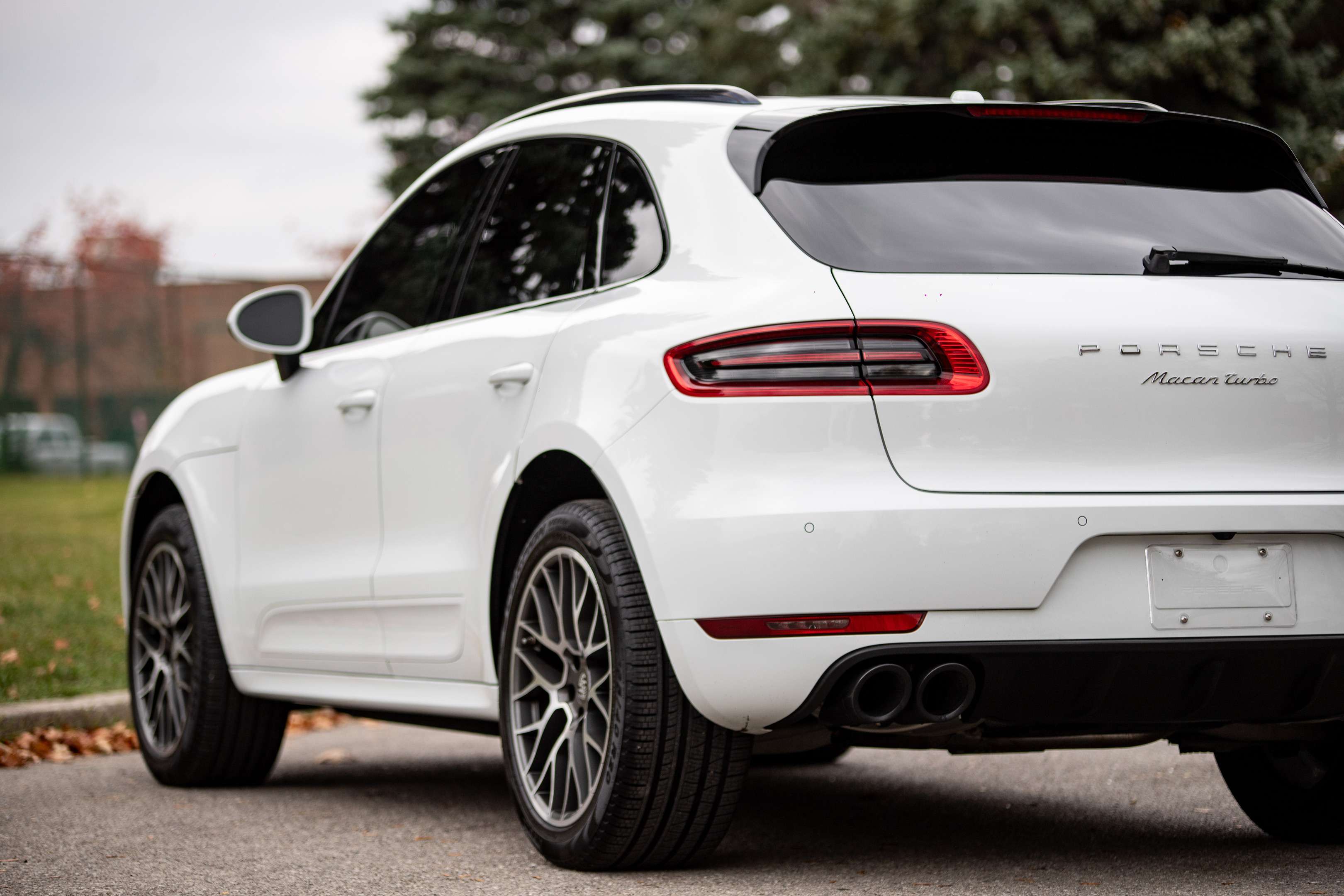 2017 Porsche Macan Turbo, Premium Plus, $26,000 in options, 1 of 290 thumb 18
