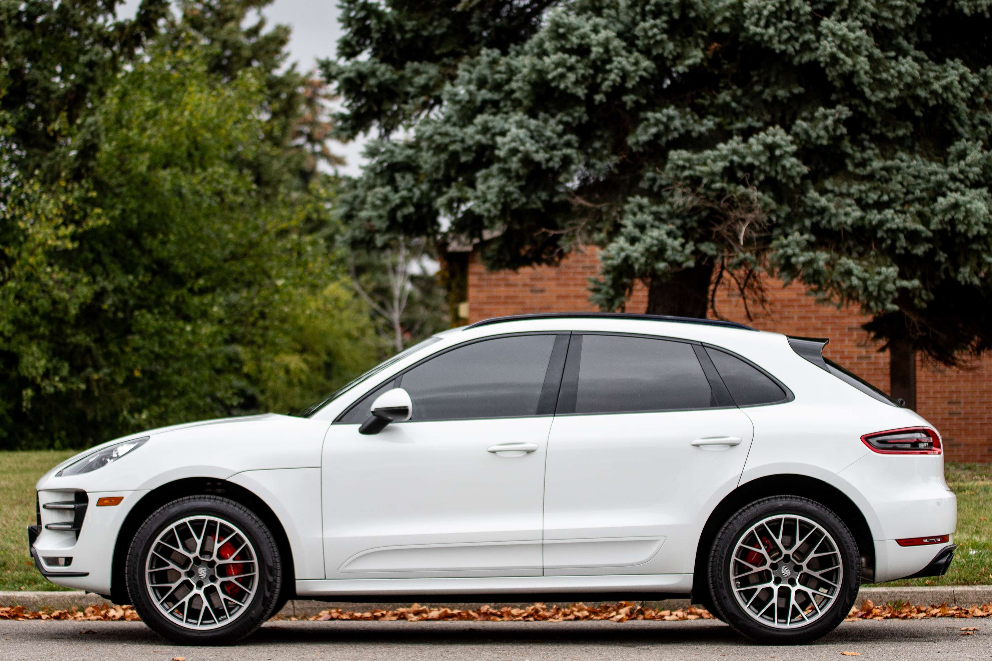 2017 Porsche Macan Turbo, Premium Plus, $26,000 in options, 1 of 290 thumb 9