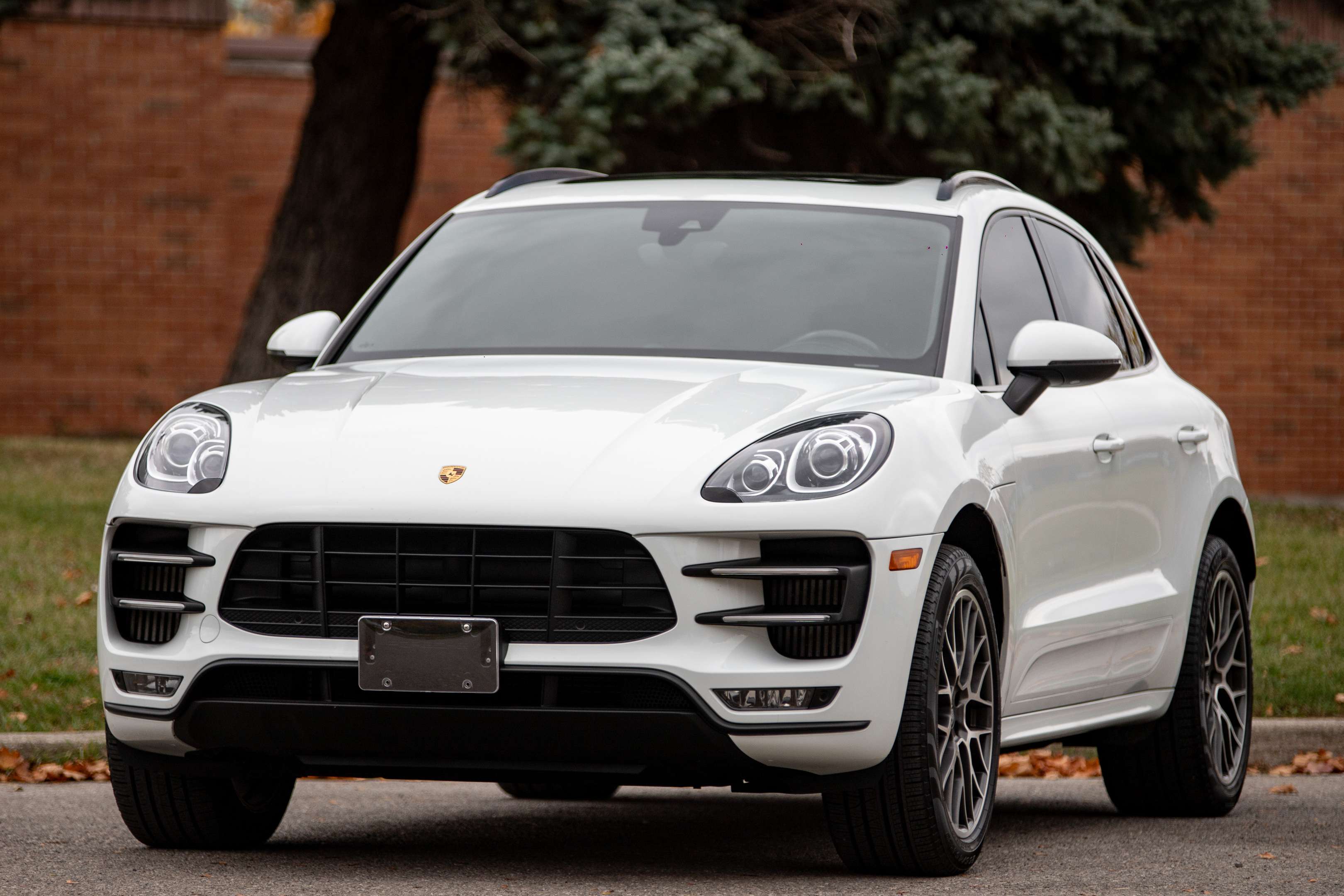 2017 Porsche Macan Turbo, Premium Plus, $26,000 in options, 1 of 290 alt 3