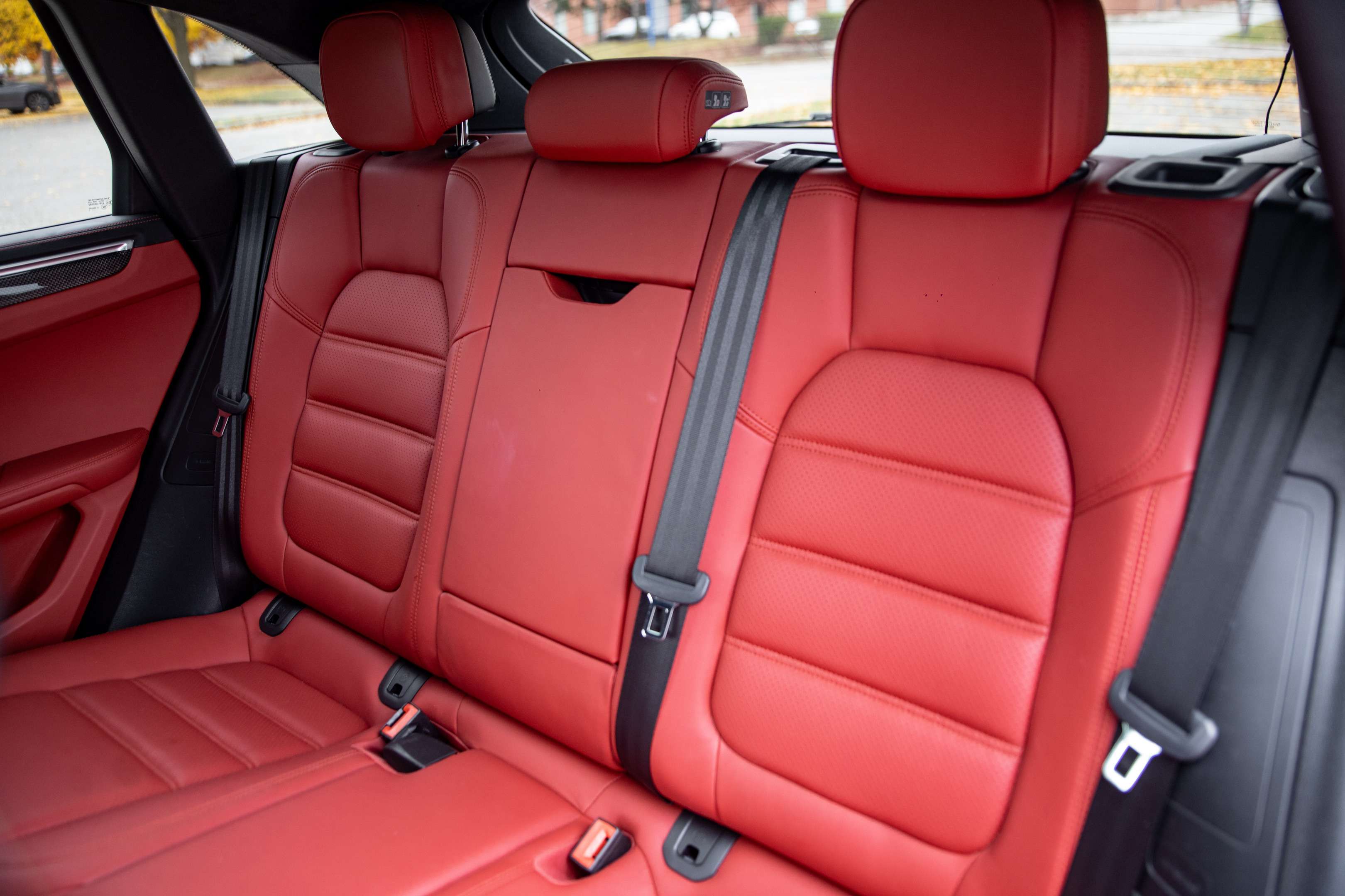 2017 Porsche Macan Turbo, Premium Plus, $26,000 in options, 1 of 290 thumb 33