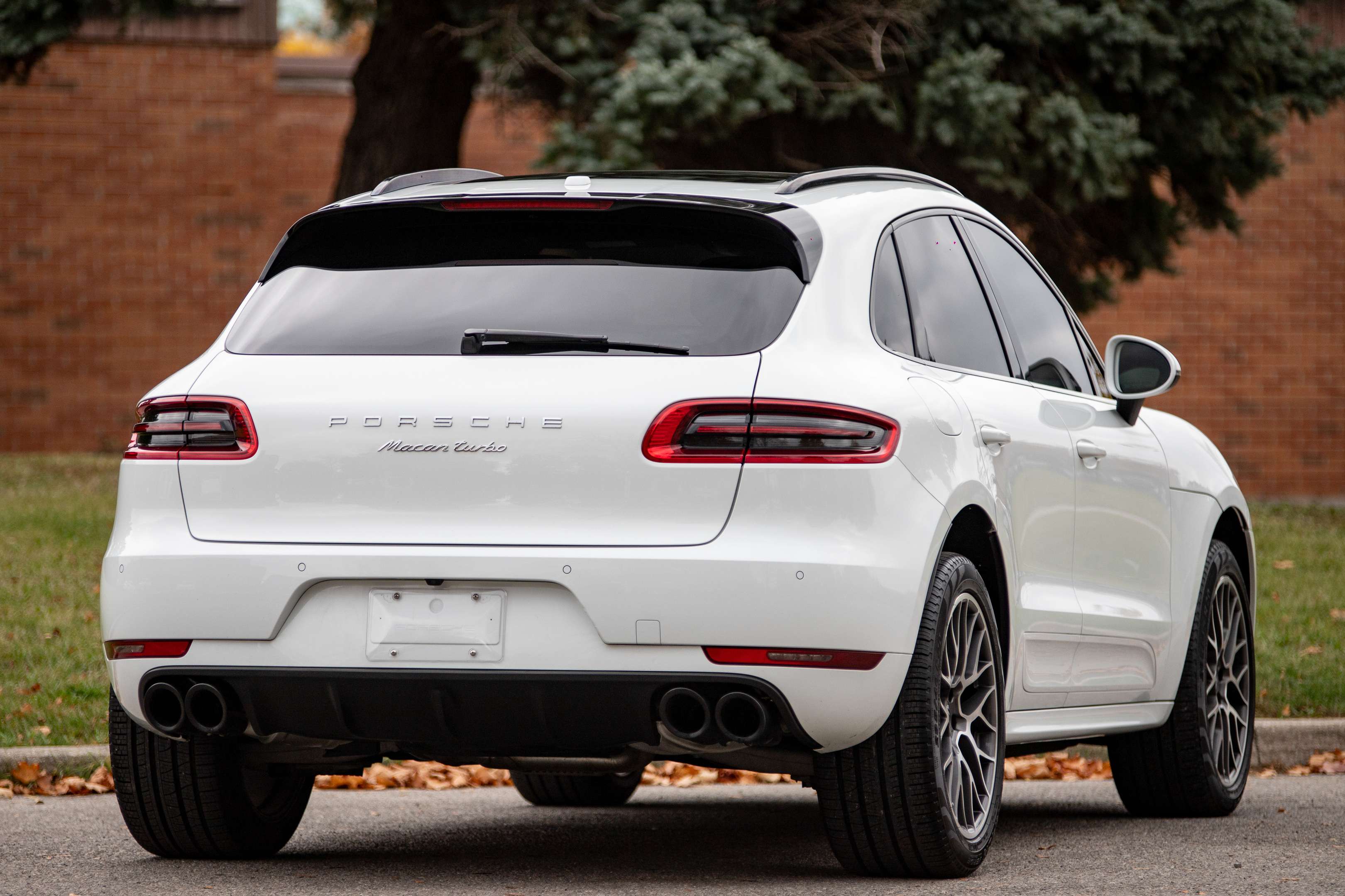 2017 Porsche Macan Turbo, Premium Plus, $26,000 in options, 1 of 290 thumb 6