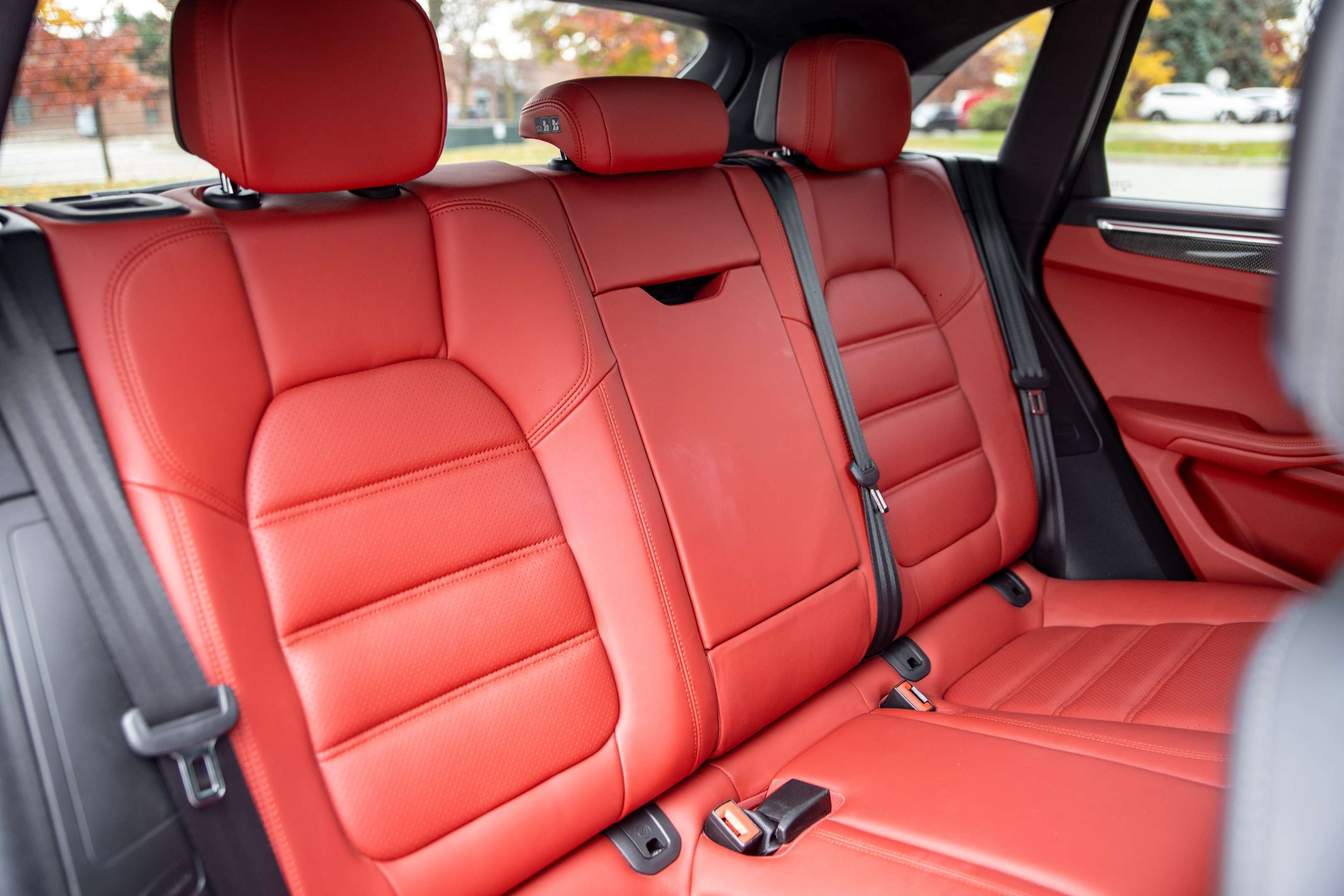 2017 Porsche Macan Turbo, Premium Plus, $26,000 in options, 1 of 290 thumb 35