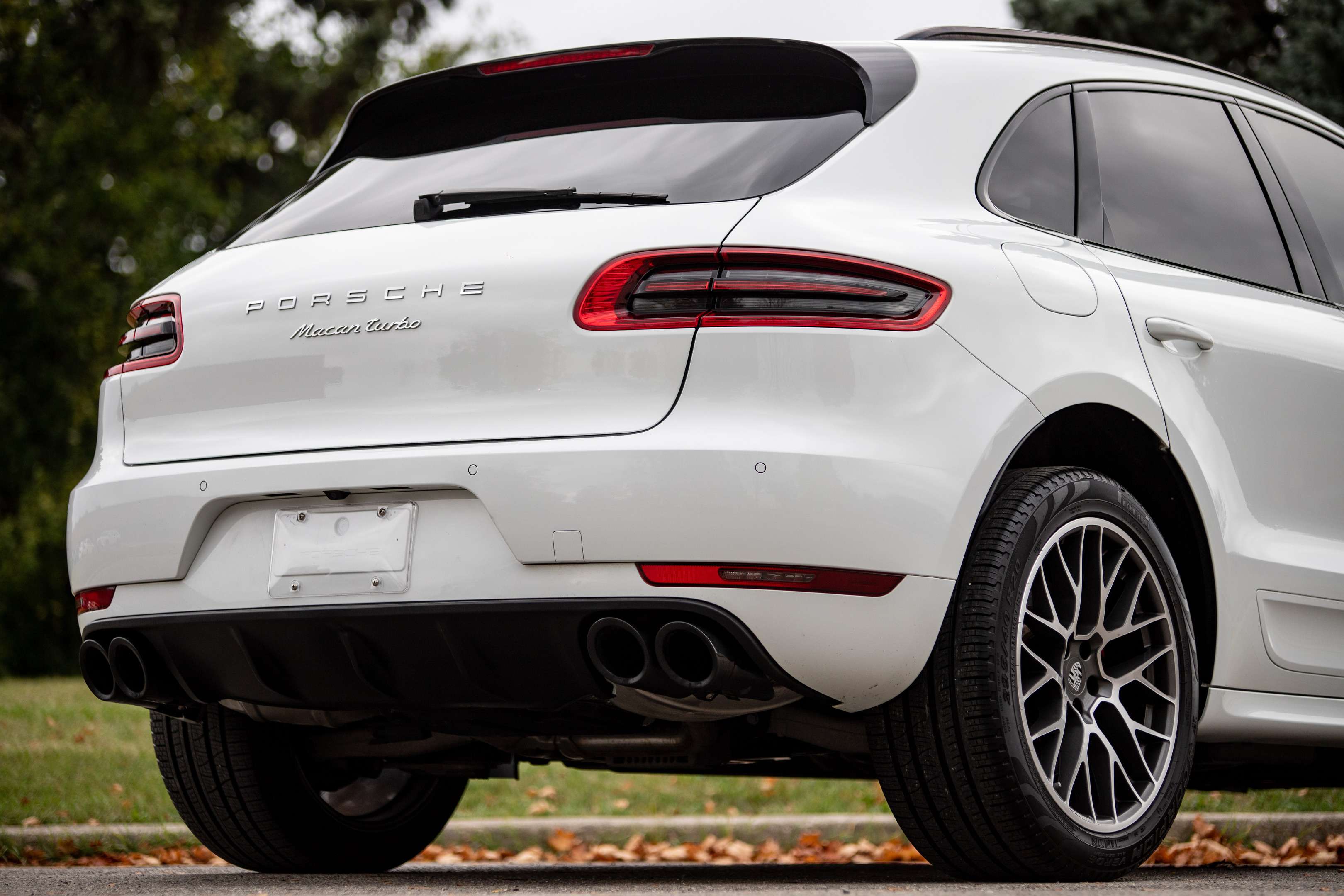 2017 Porsche Macan Turbo, Premium Plus, $26,000 in options, 1 of 290 thumb 16