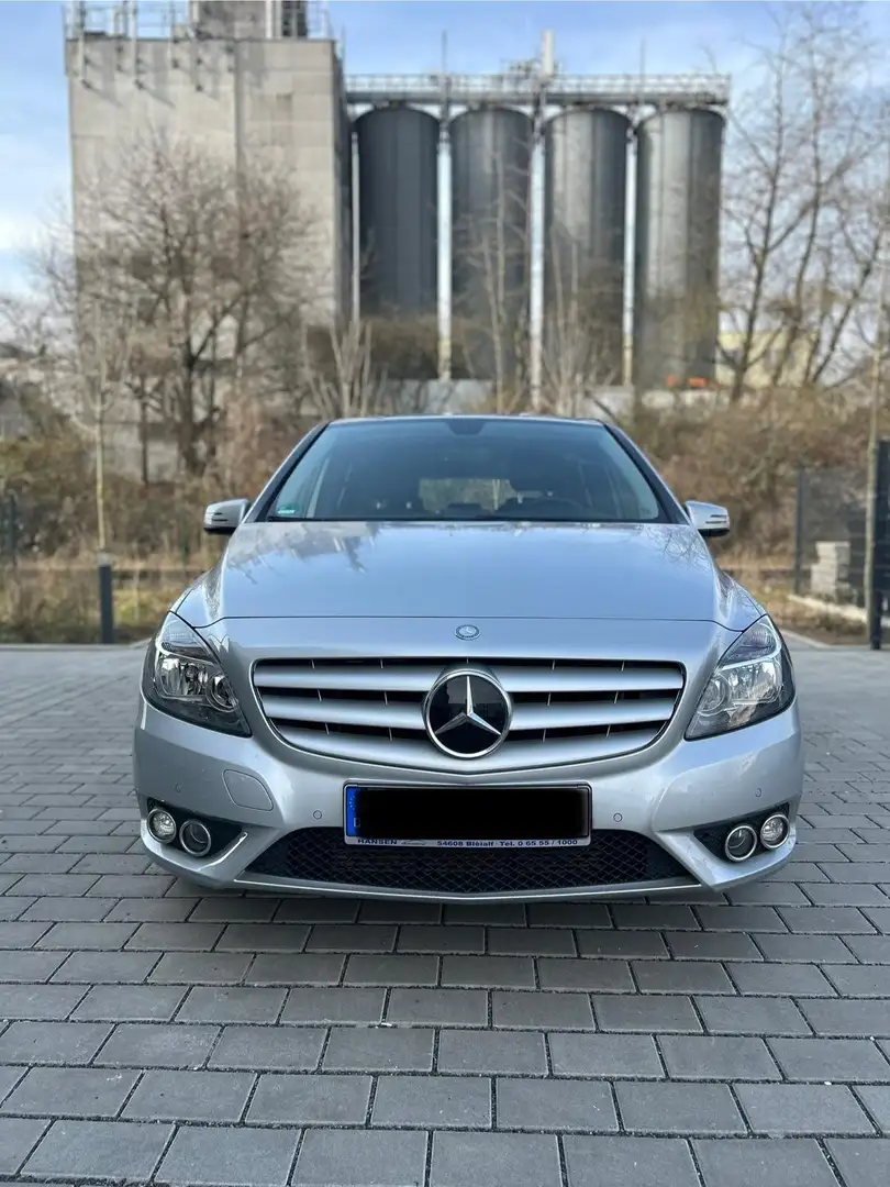 Mercedes-Benz B 180 (BlueEFFICIENCY) 7G-DCT - 1