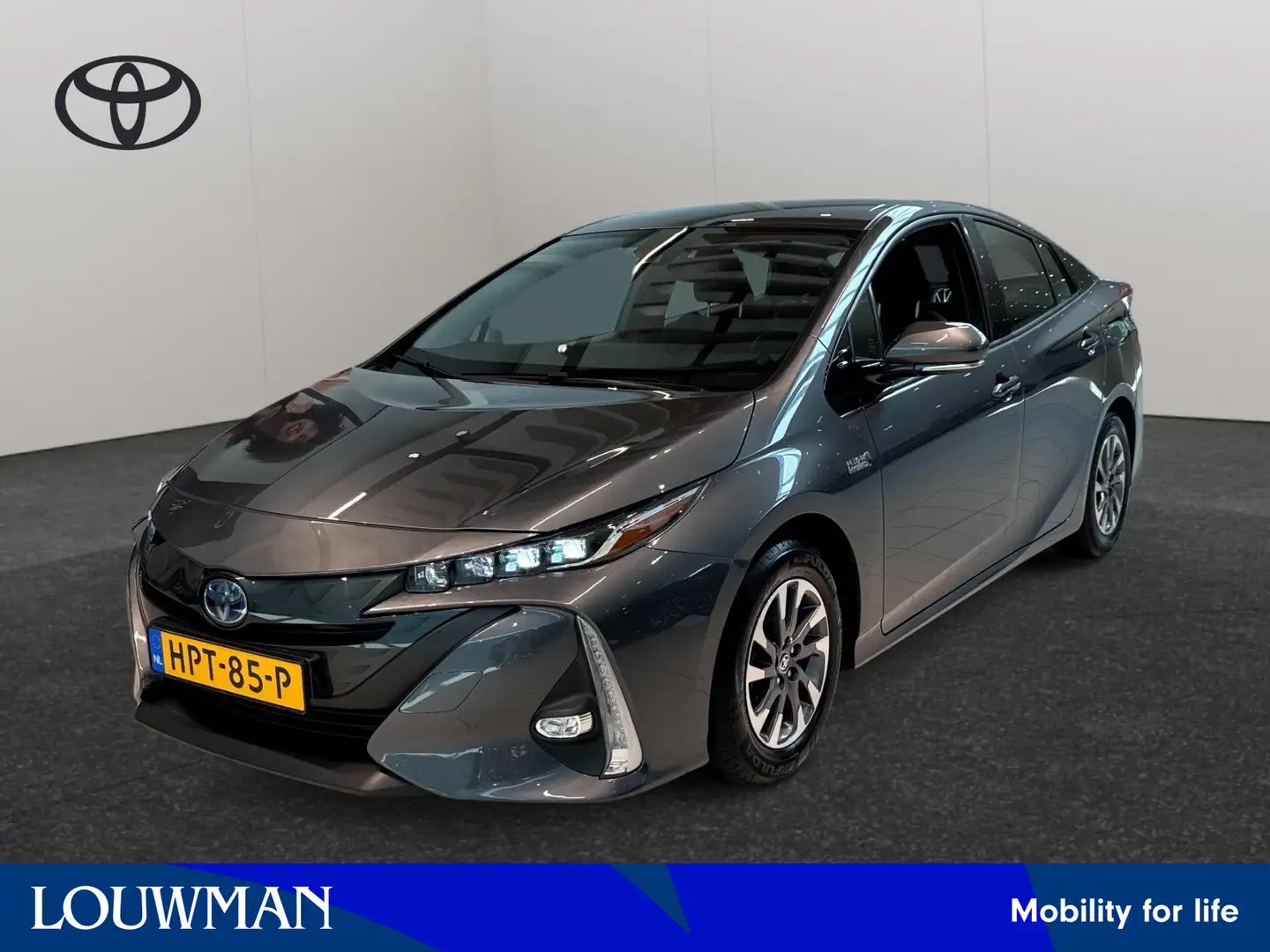 Toyota Prius 1.8 Plug-in Executive | Full Map Navi | Bluetooth Grijs - 1
