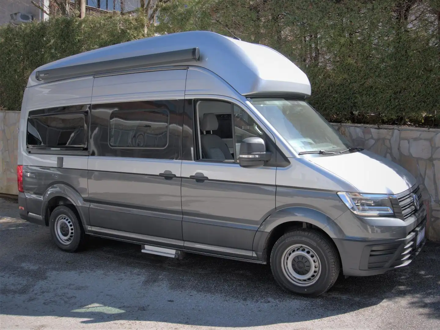 Volkswagen Grand California VW Crafter Grand T6 California 600 TDI 3,5to Stříbrná - 1