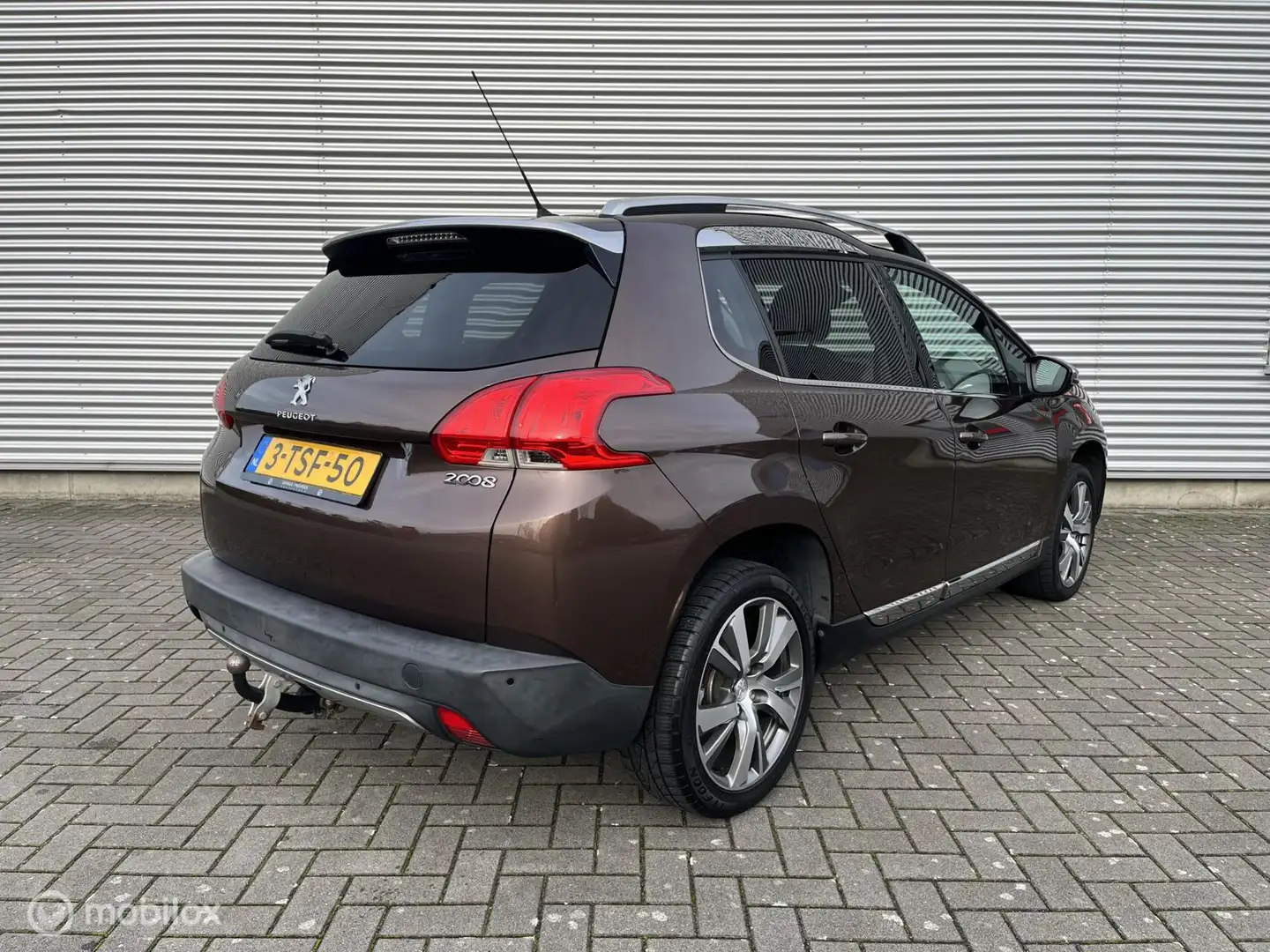 Peugeot 2008 1.6 VTi Féline | Pano | Trekhaak | Navi | Braun - 2