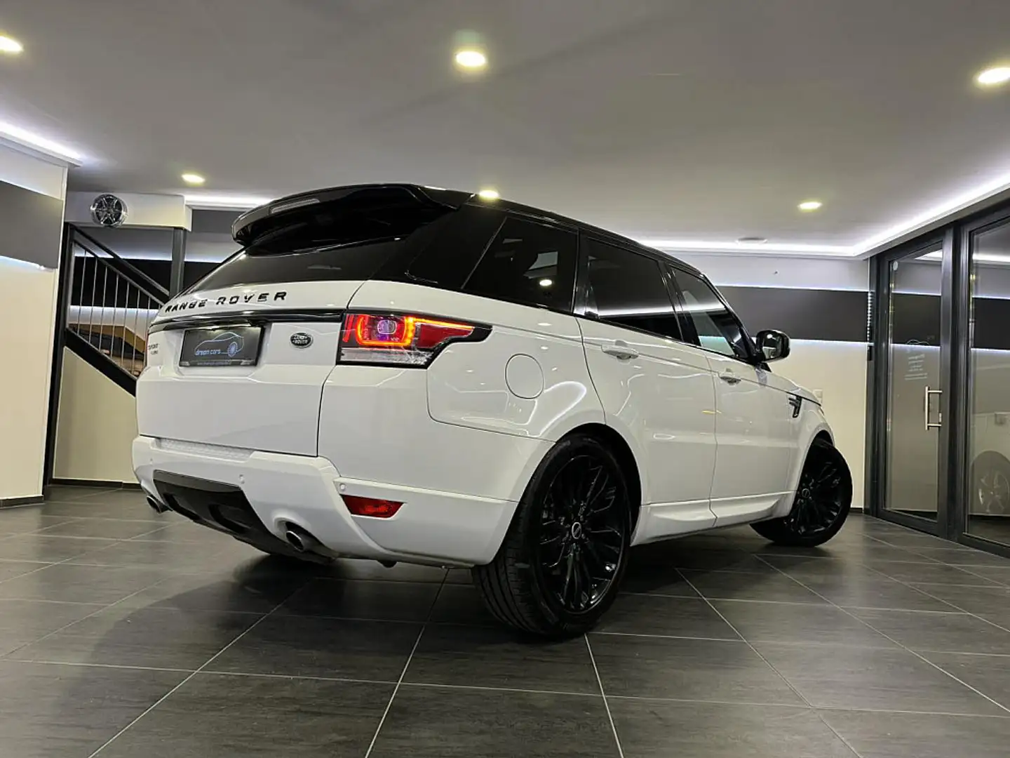 Land Rover Range Rover Sport 3,0 TDV6 HSE Dynamic*PANORAMA*LUFT*21" FELGEN*S... Weiß - 2