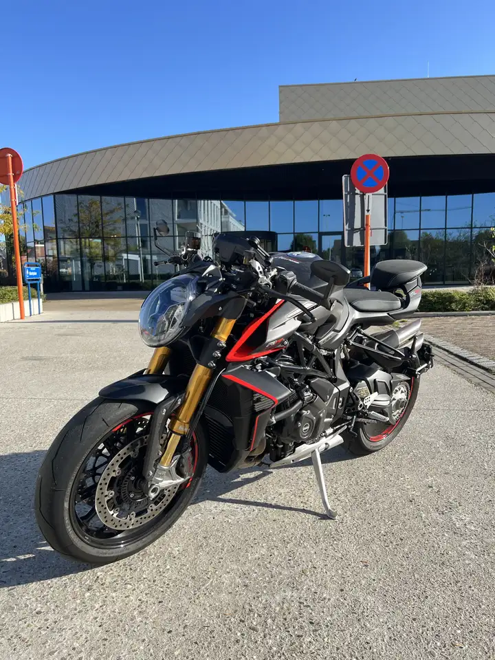 MV Agusta Brutale