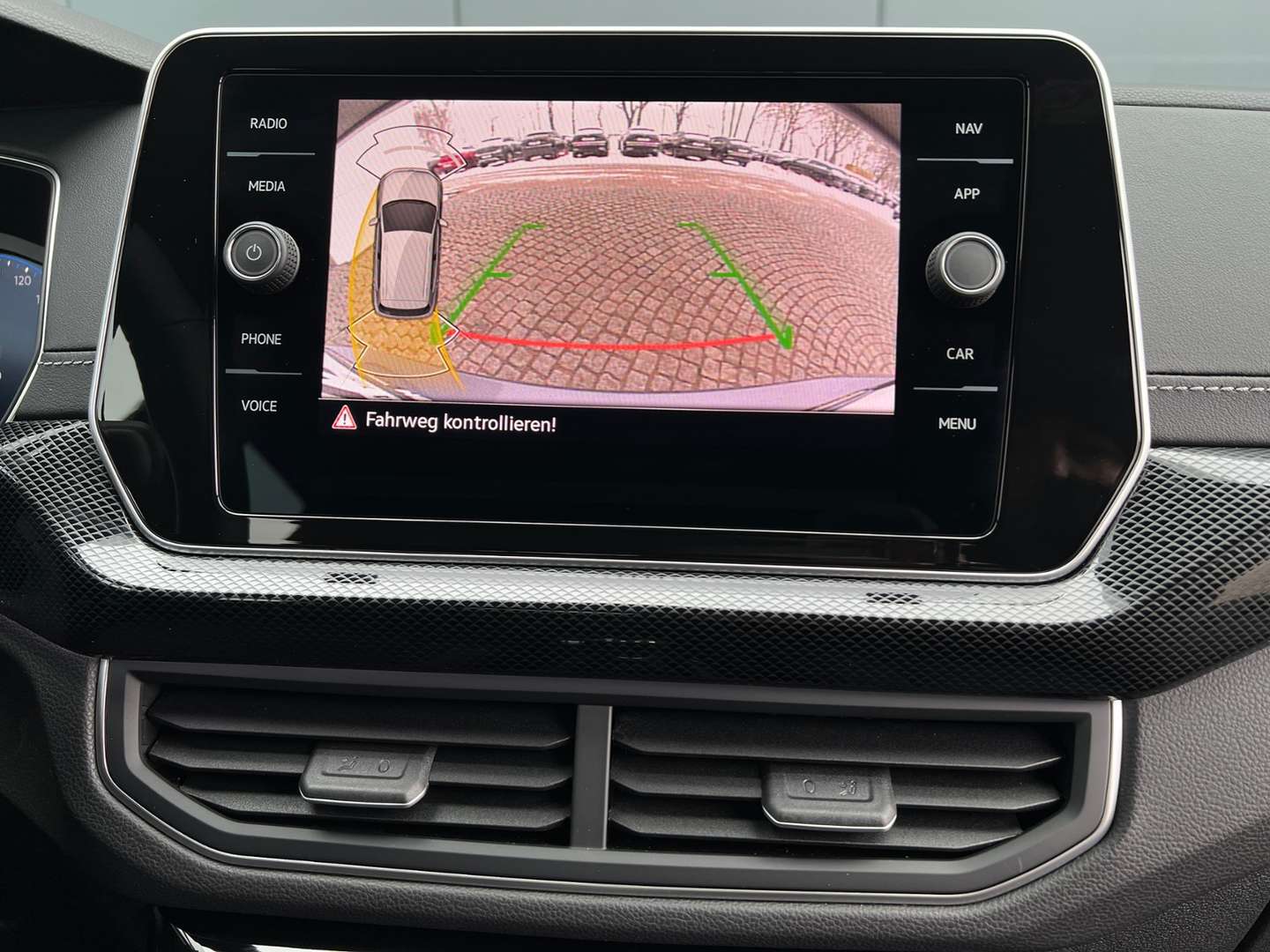 Volkswagen T-CROSS R-Line - 2026 - Joinsteer - #13