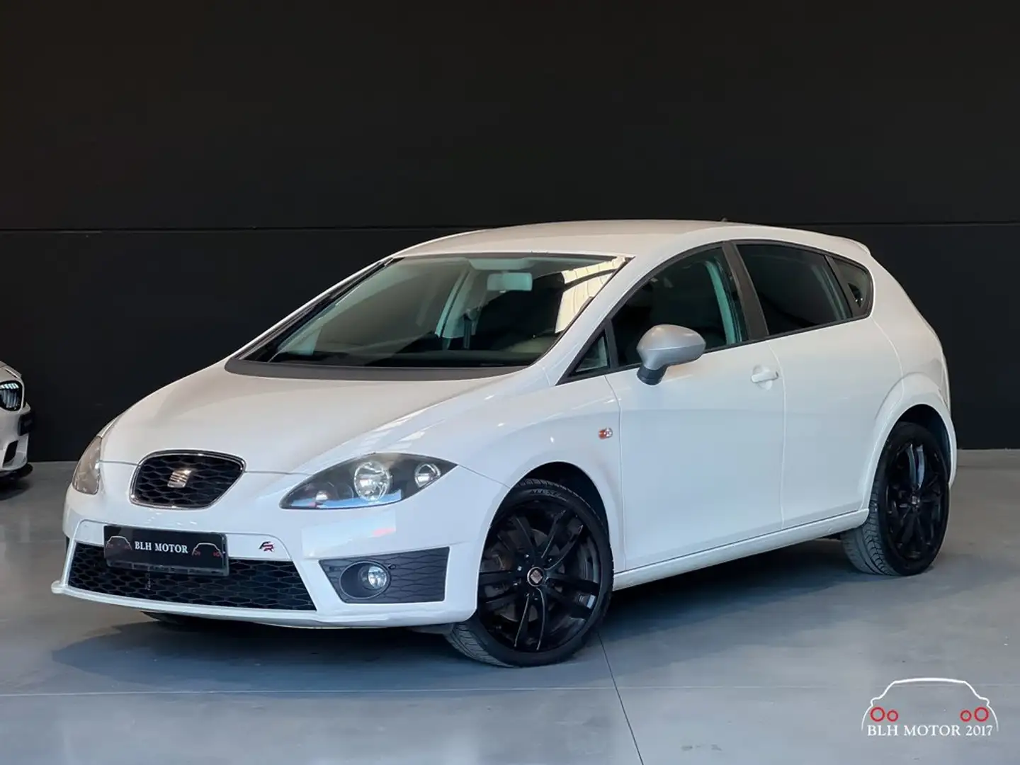 SEAT Leon 2.0 TSI 210cv FR Blanco - 1
