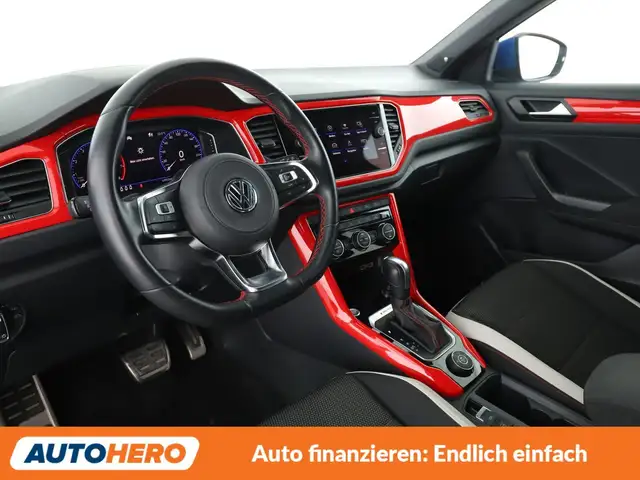 Volkswagen T-Roc view 11