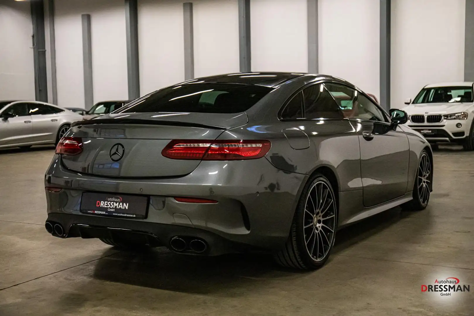 Mercedes-Benz E 300 Coupe AMG-Line BURM. ACC HuD MULTIB. PANO Grau - 2