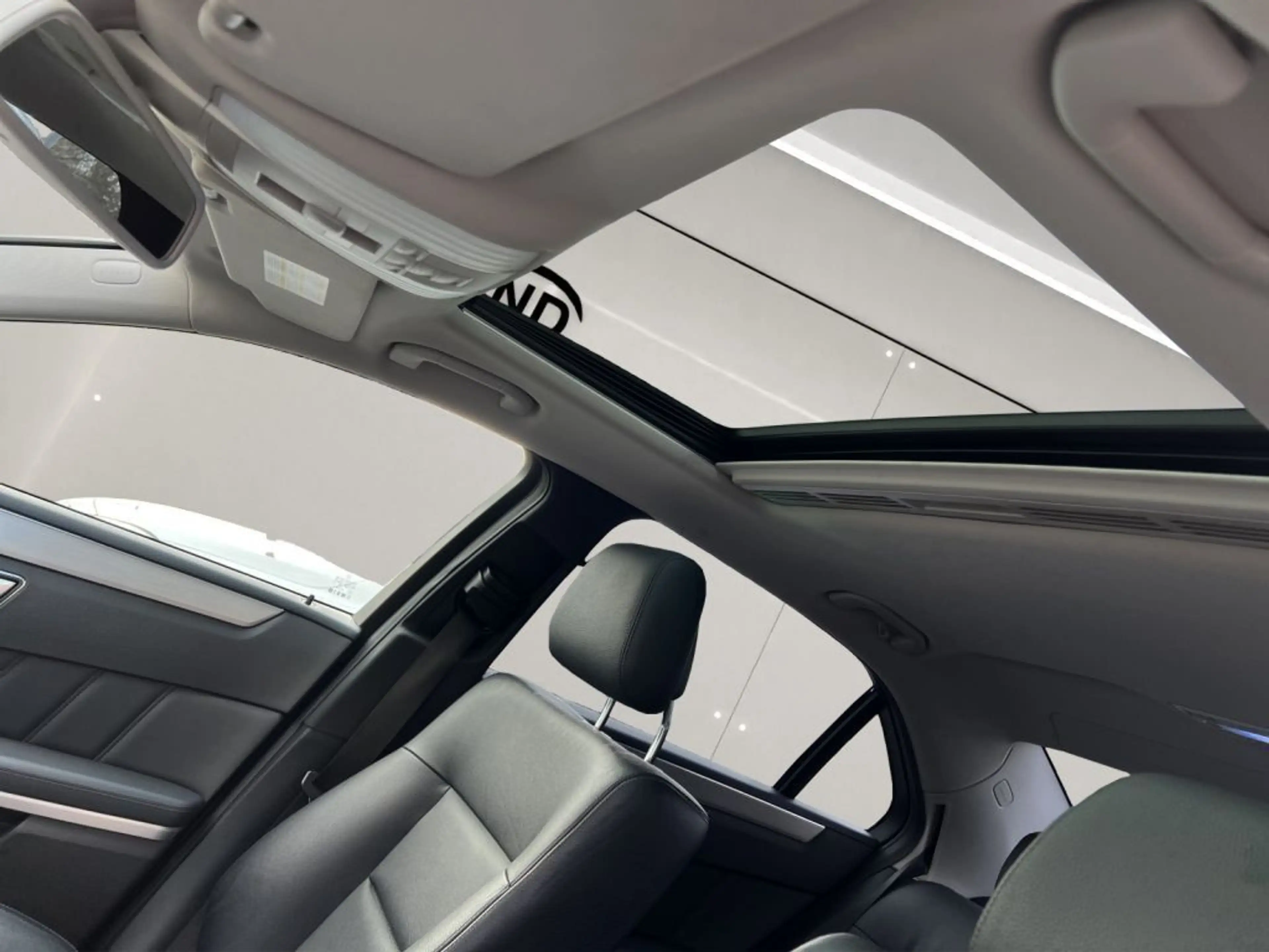Mercedes-Benz E 250 BlueEFFICIENCY 7G-TRONIC Avantgarde XENON+ — photo 15