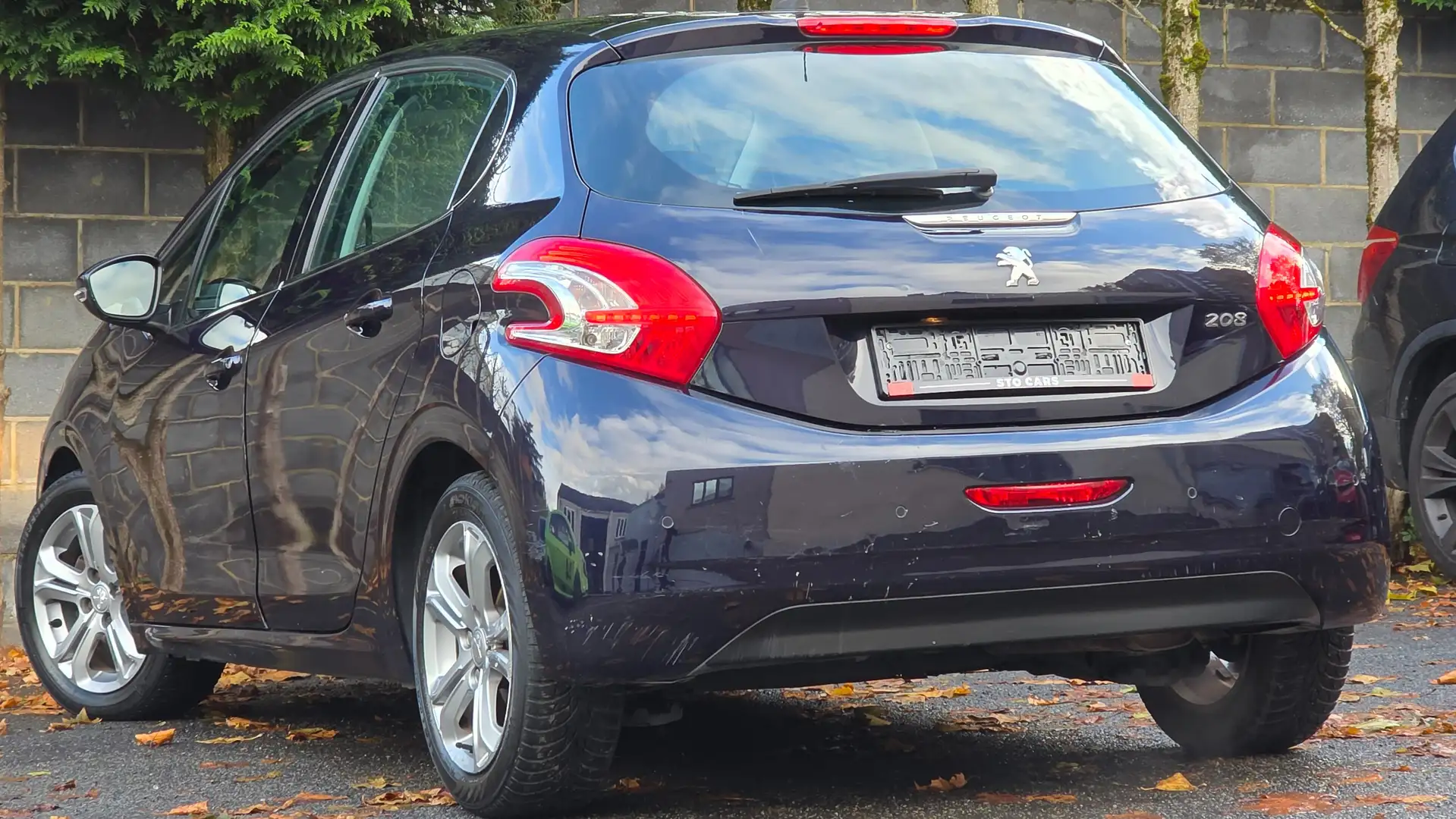 Peugeot 208 208 // 1.6i // Allure // Boite Automatique // Bleu - 2