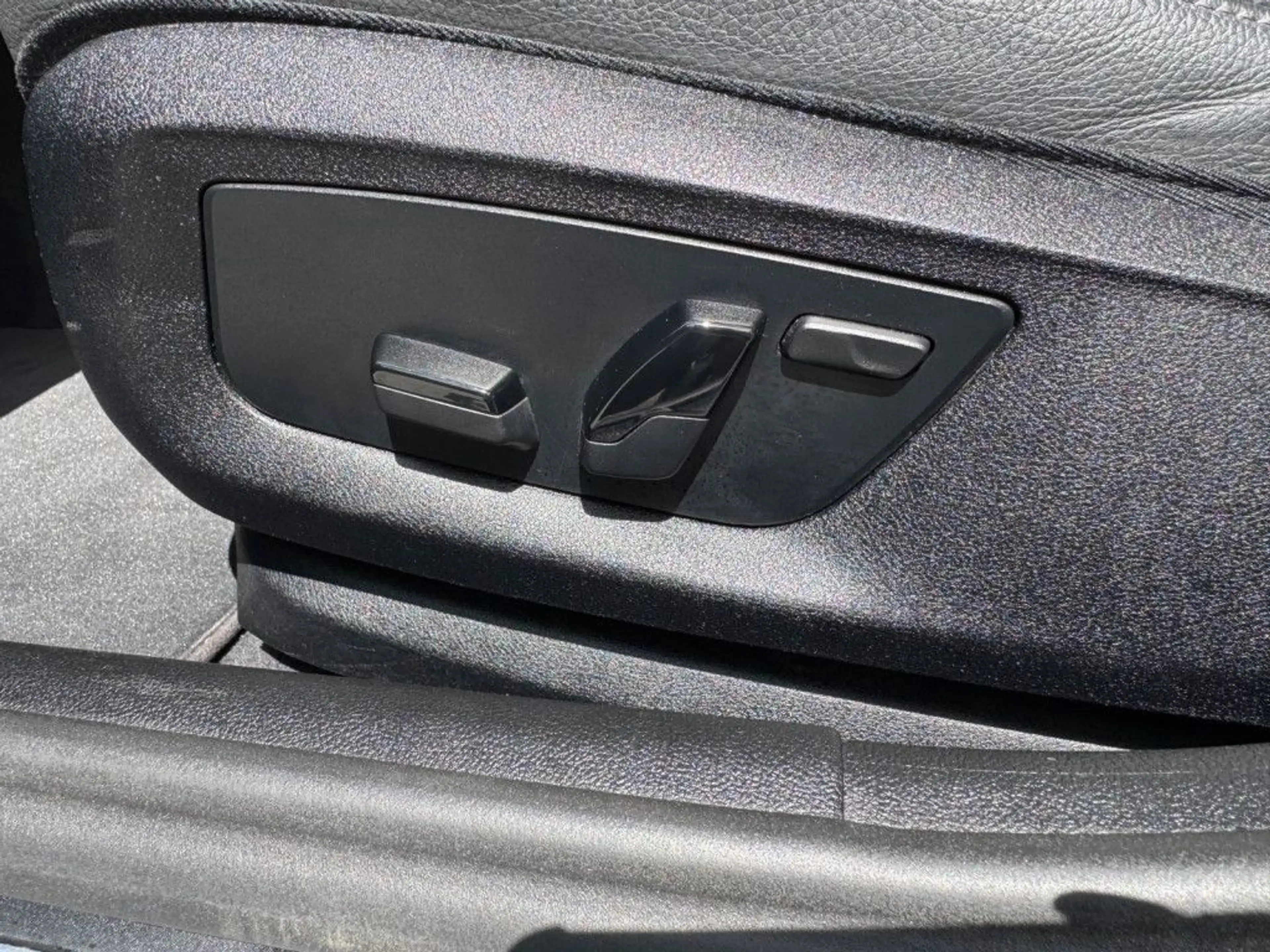 BMW 520 e Aut. Luxury Line *1.Hand* — photo 7
