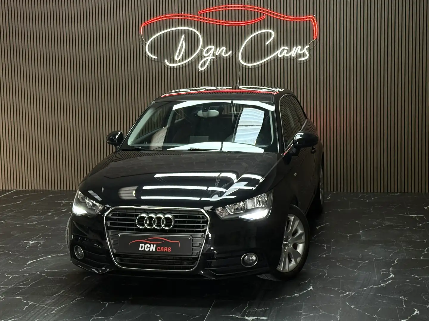 Audi A1 A1 1.2 TFSI Ambition S line Noir - 1