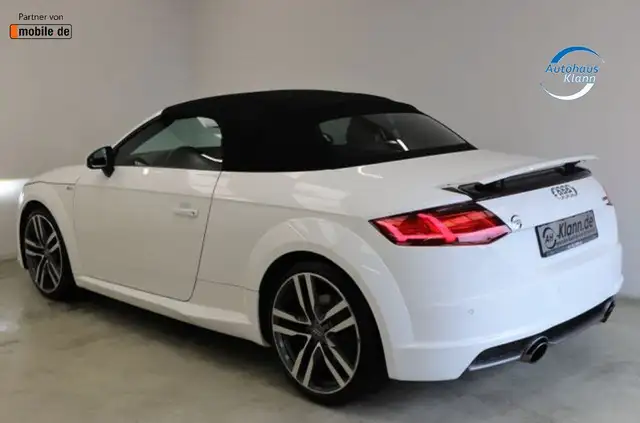 Audi TT view 9