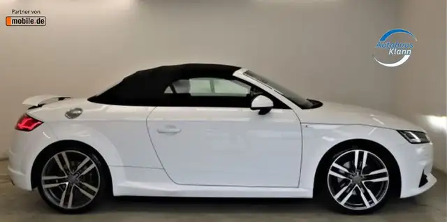 Audi TT view 5