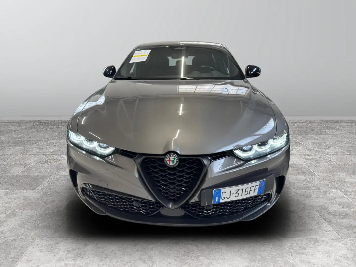 Alfa Romeo Tonale 1.5 Hybrid Speciale Grijs - 2