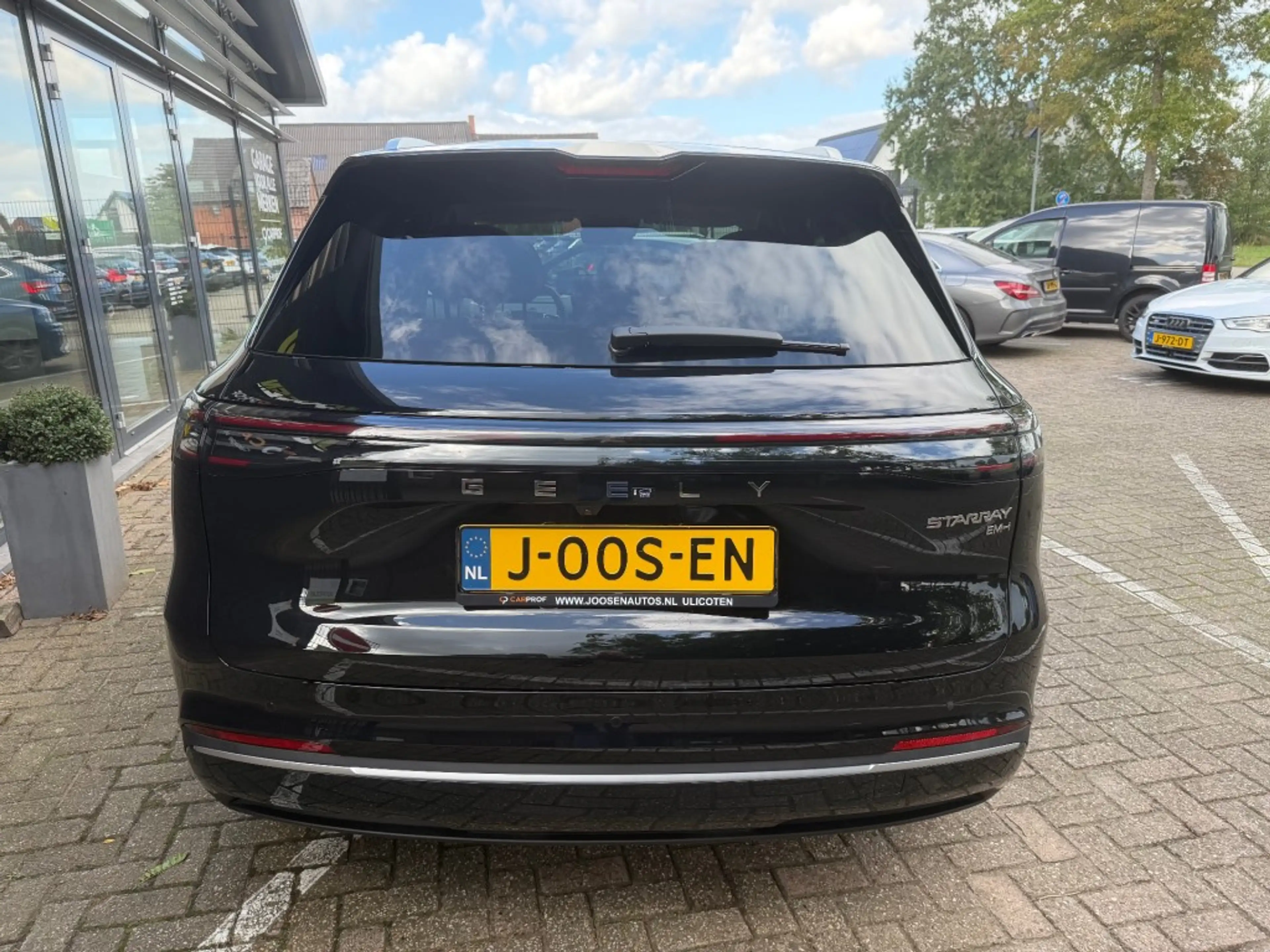Geely Starray EM-i 1.5 MAX+ — photo 11