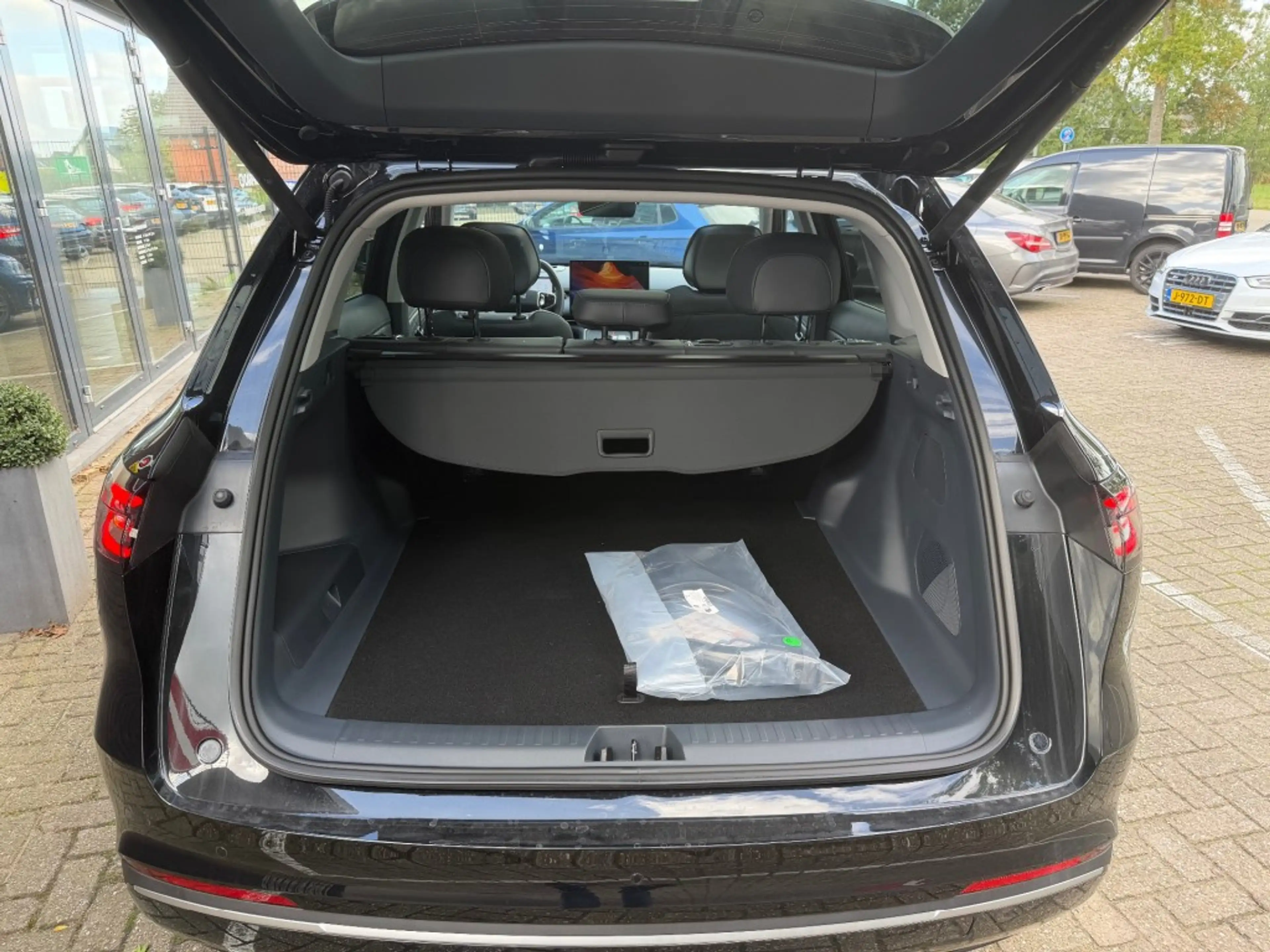 Geely Starray EM-i 1.5 MAX+ — photo 12