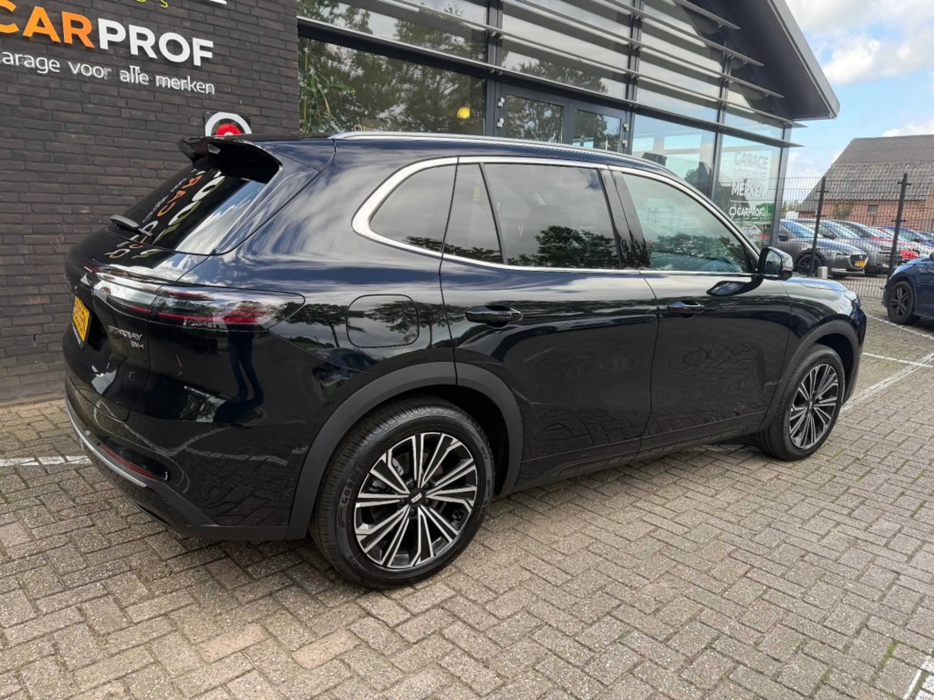 Geely Starray EM-i 1.5 MAX+ — photo 4