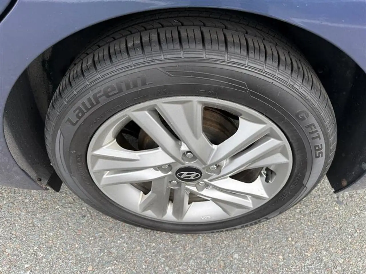 Hyundai ELANTRA снимка Hyundai ELANTRA