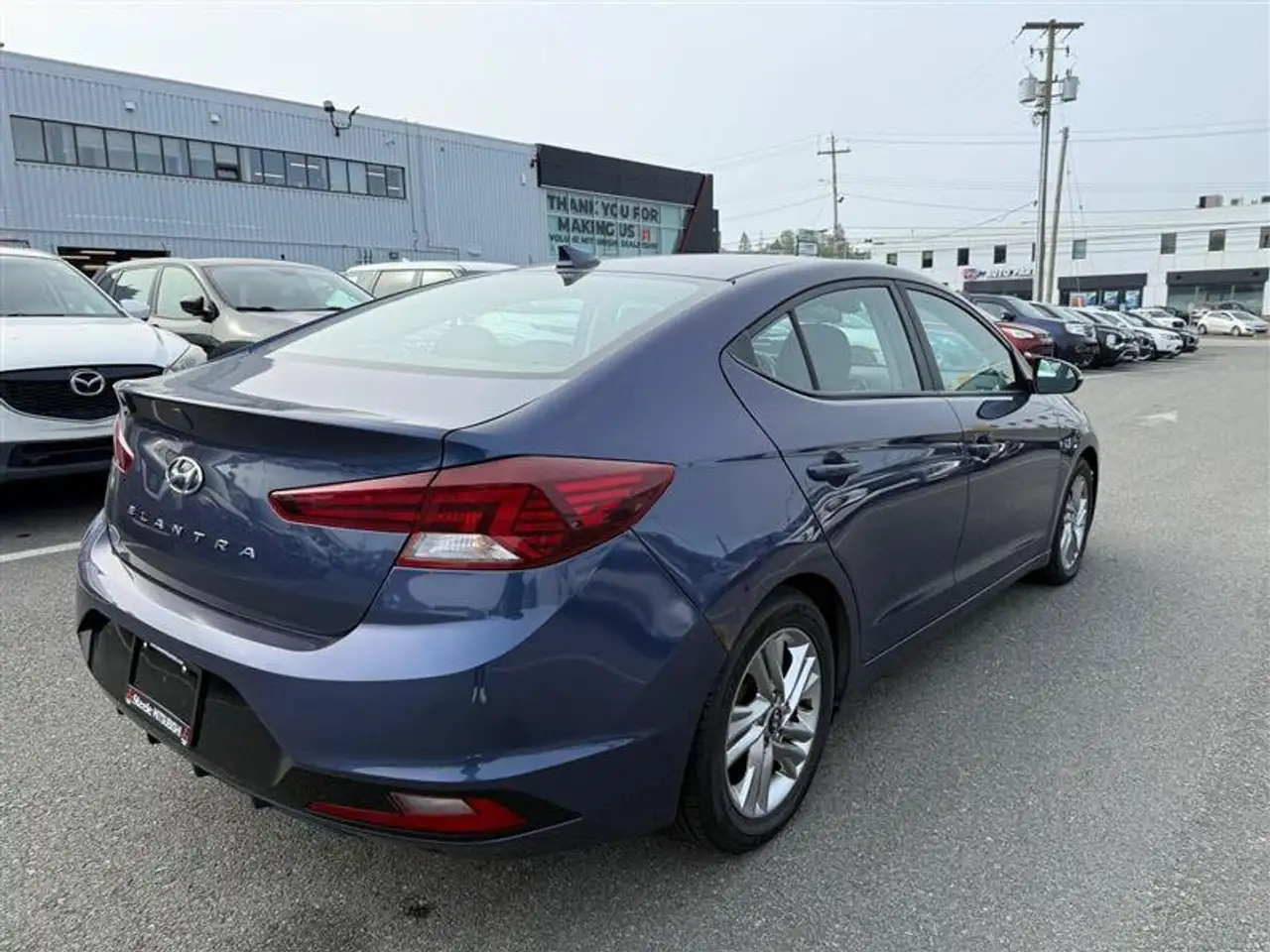 Hyundai ELANTRA снимка Hyundai ELANTRA