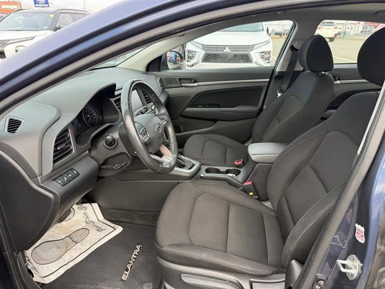 Hyundai ELANTRA снимка Hyundai ELANTRA