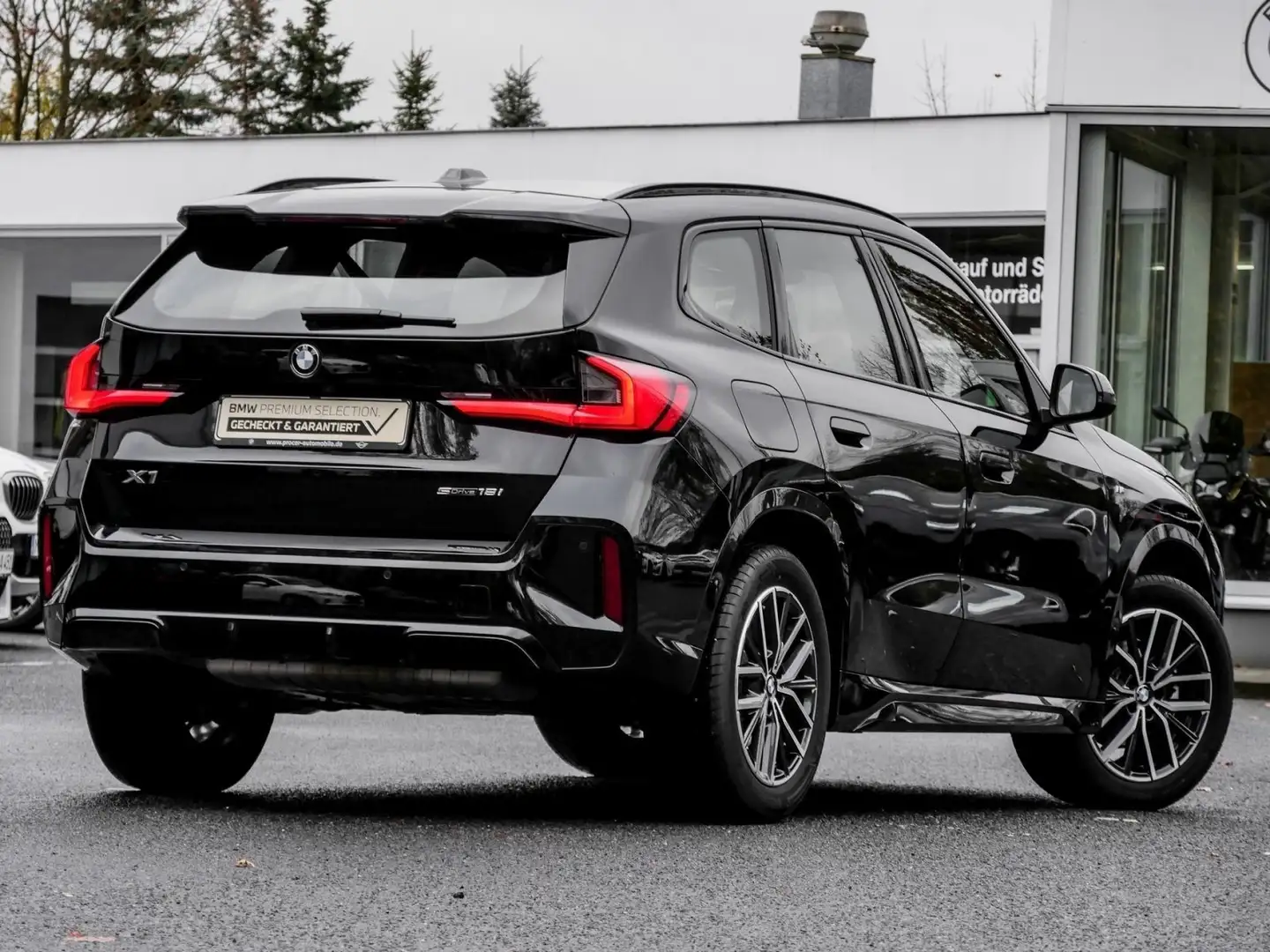 BMW X1 sDrive18i M SPORT+ADAPT.LED+PA+KOMFORTZG Schwarz - 2