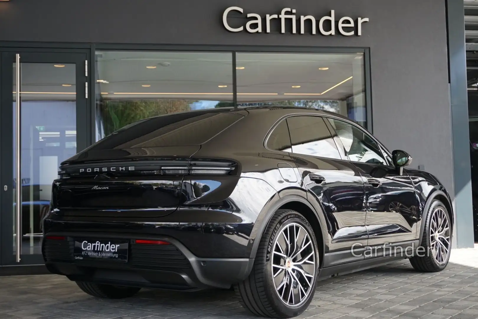 Porsche Macan Basis BOSE,Porsche Approved bis 2028,Komfortsitze Schwarz - 2