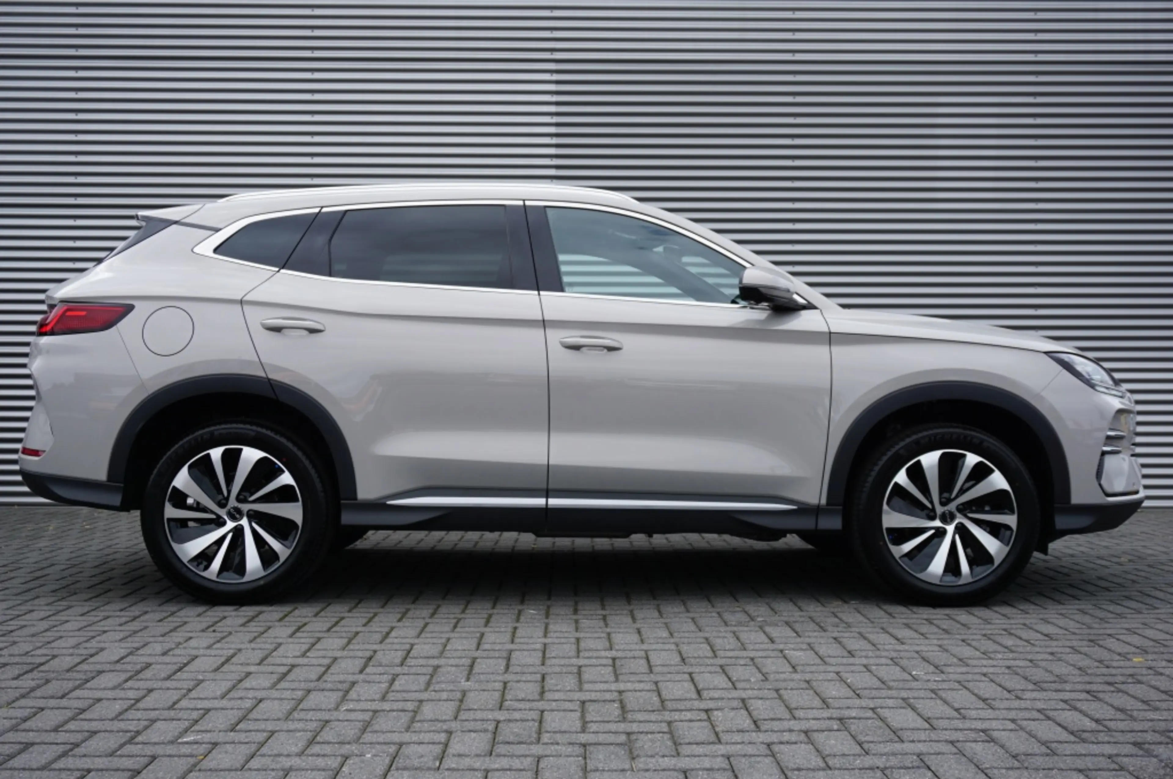 BYD Seal U 1.5 Turbo DM-i AWD Design 323 pk | 1.300 TREKGEWIC — photo 6