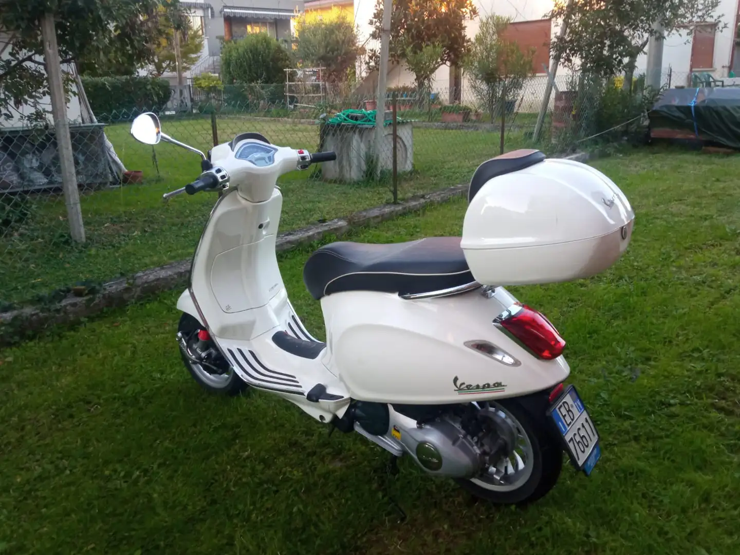 Piaggio Sprint 125 Wit - 2