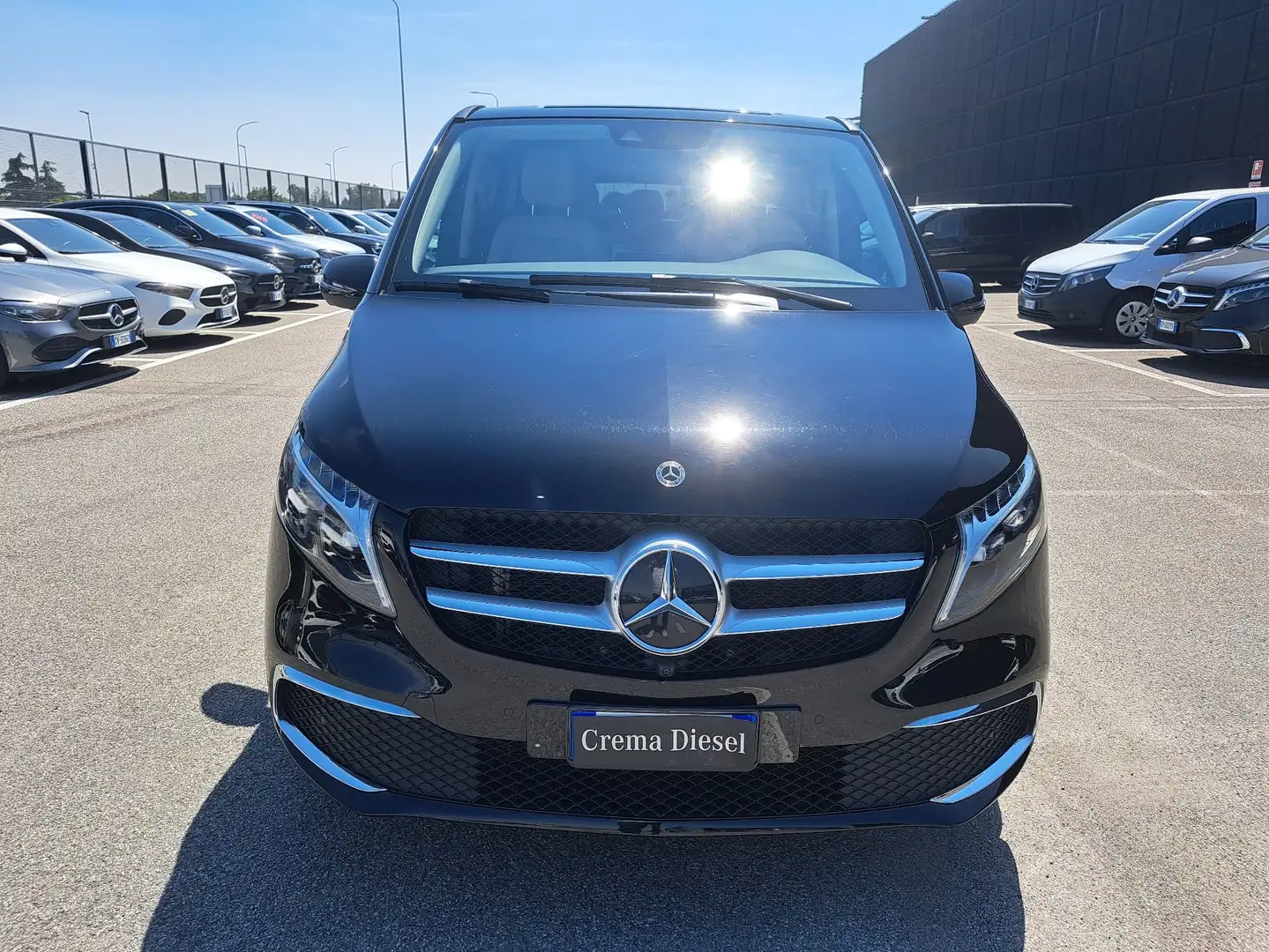 Mercedes-Benz V V Long 250 d Premium 4matic auto Fekete - 2