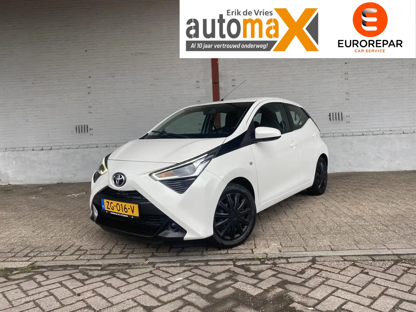 Toyota Aygo 1.0 VVT-i x-play limited | Camera | BleuTooth | Weiß - 1