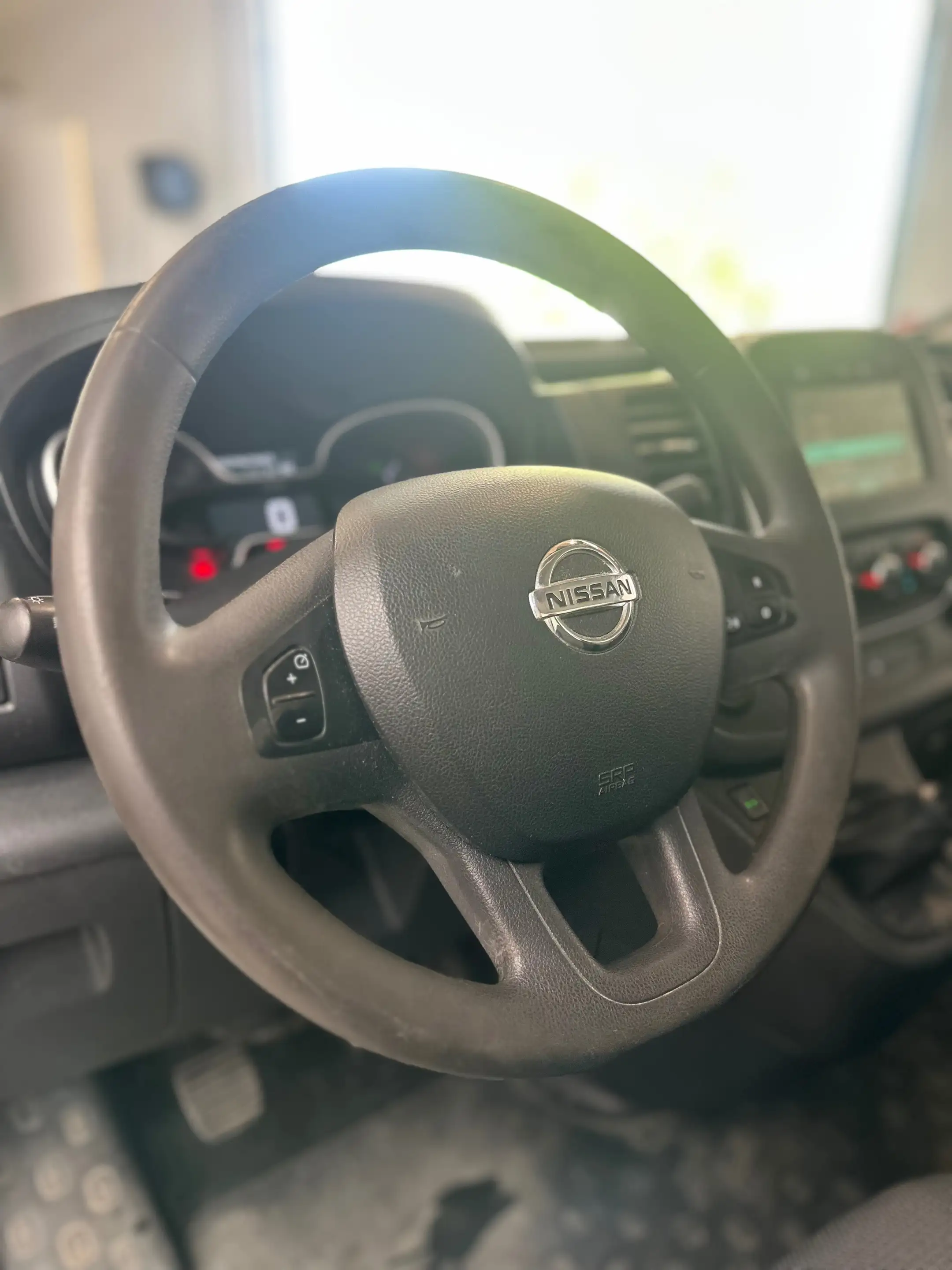 Nissan NV300 2.0 dCi L2H1 Optima Confort Crew — photo 13