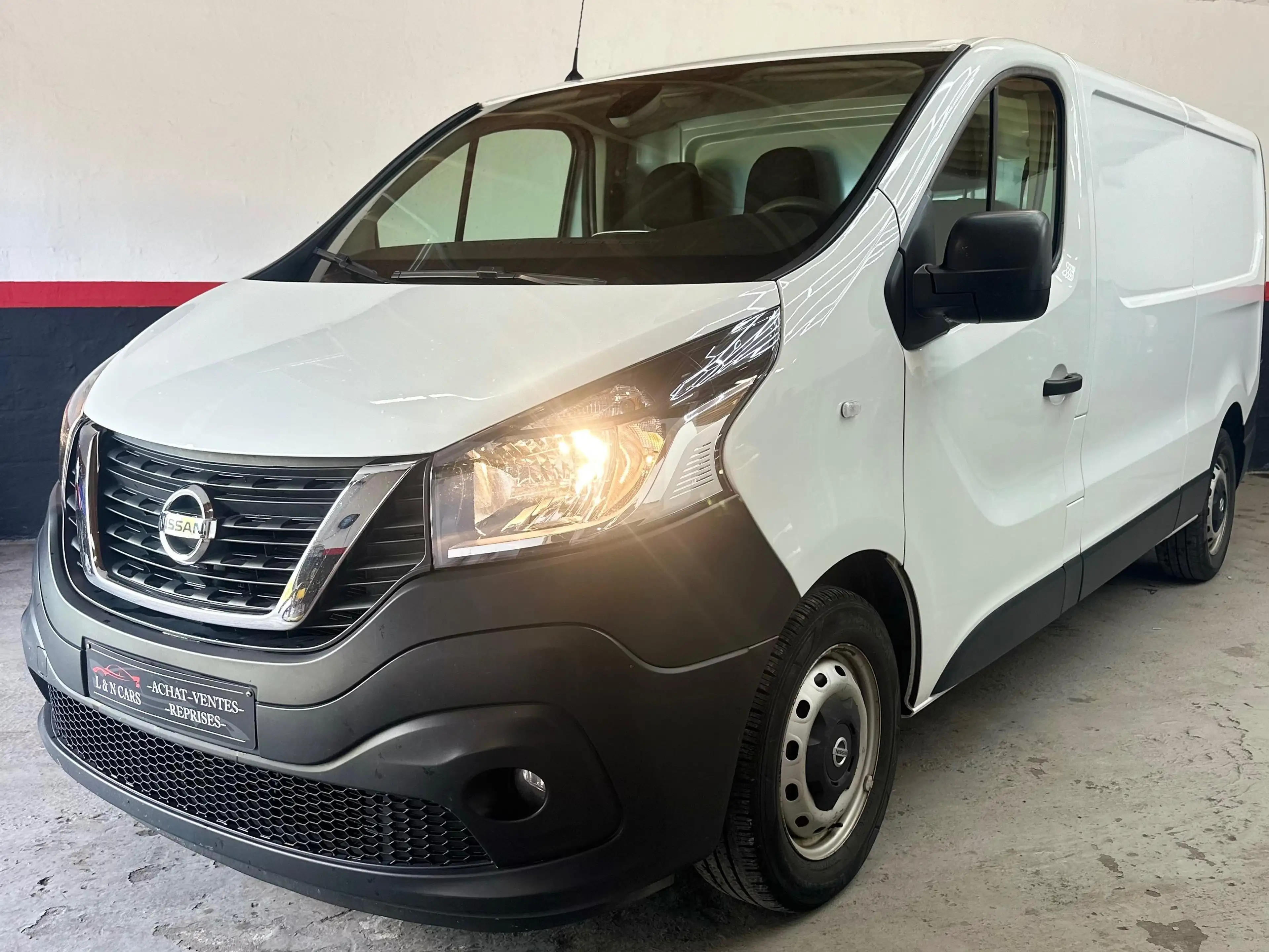 Nissan NV300 2.0 dCi L2H1 Optima Confort Crew — photo 2