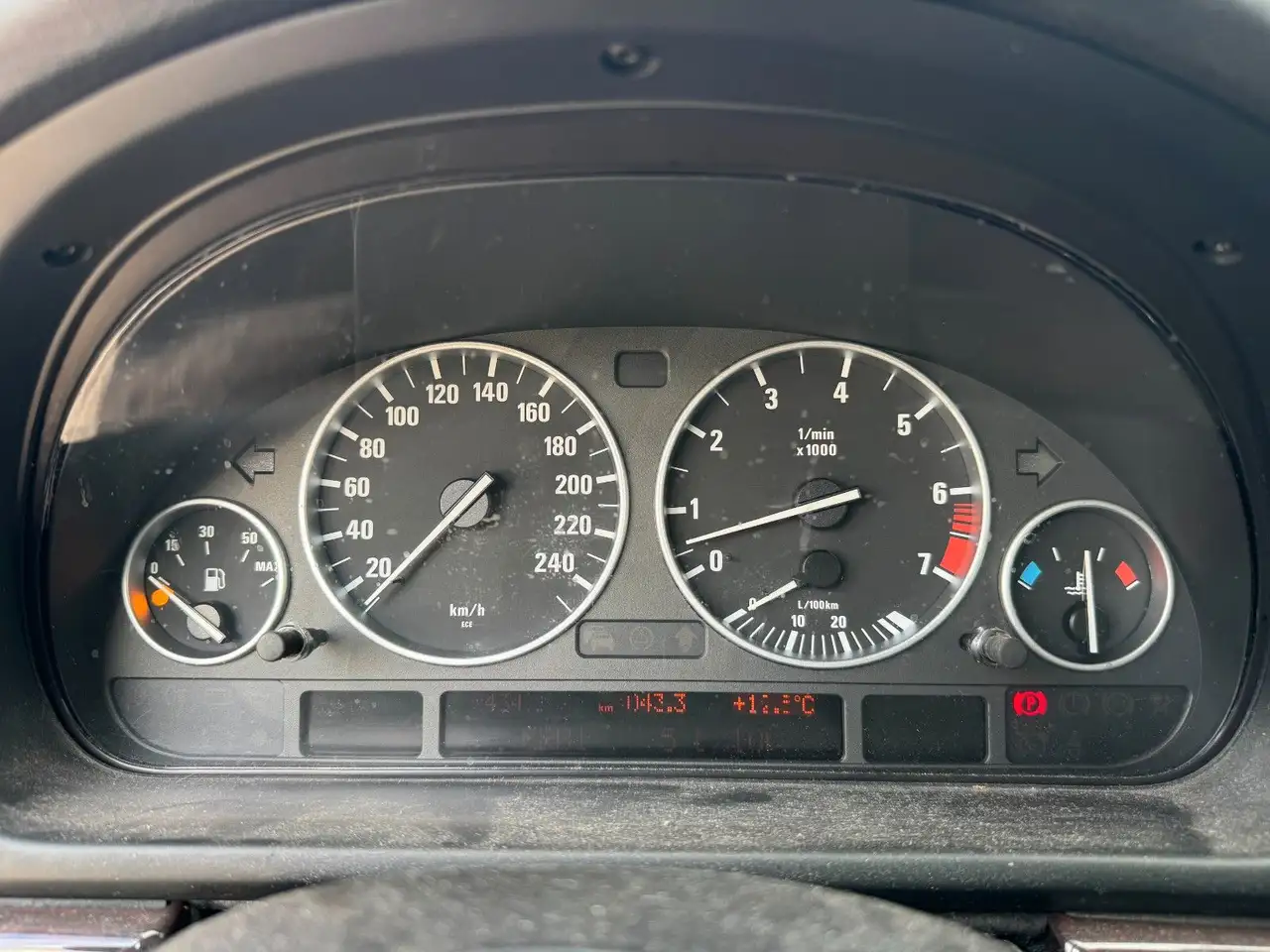 BMW 525 i Aut. Sport Touring *LEDER*TEMPOMAT*SHZ*, foto 9