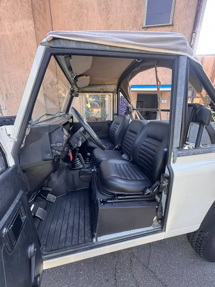 Land Rover Defender 90 2.5 Soft Top, foto 11
