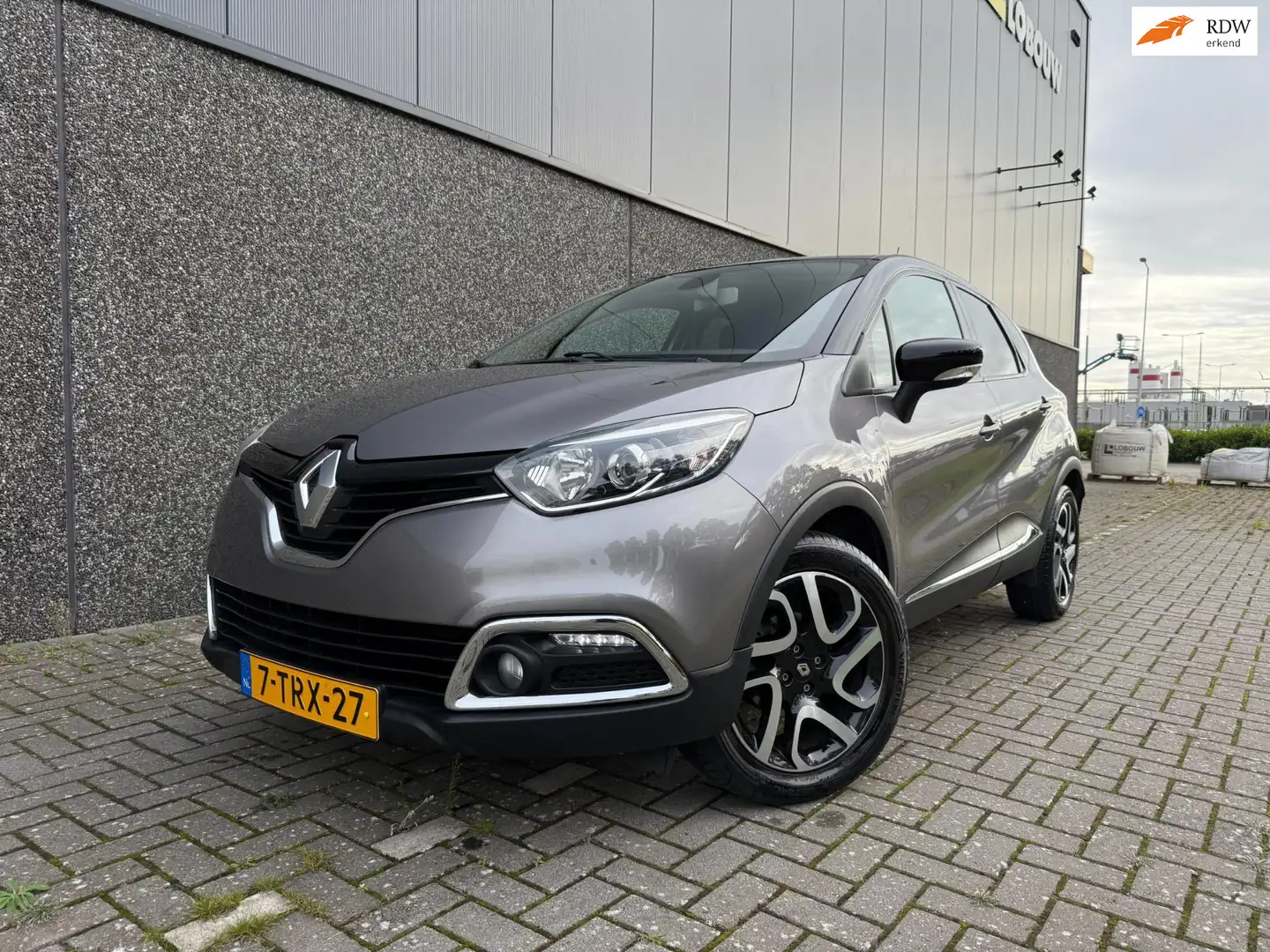 Renault Captur 0.9 TCe Dynamique/ Dealer onderhouden!! Gris - 1