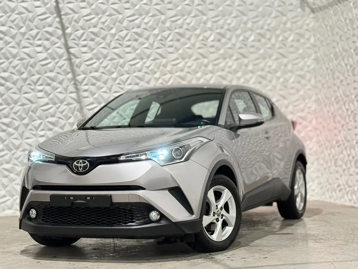 Toyota C-HR C-HR 1.2 Turbo 2WD C-Enter Gris - 2
