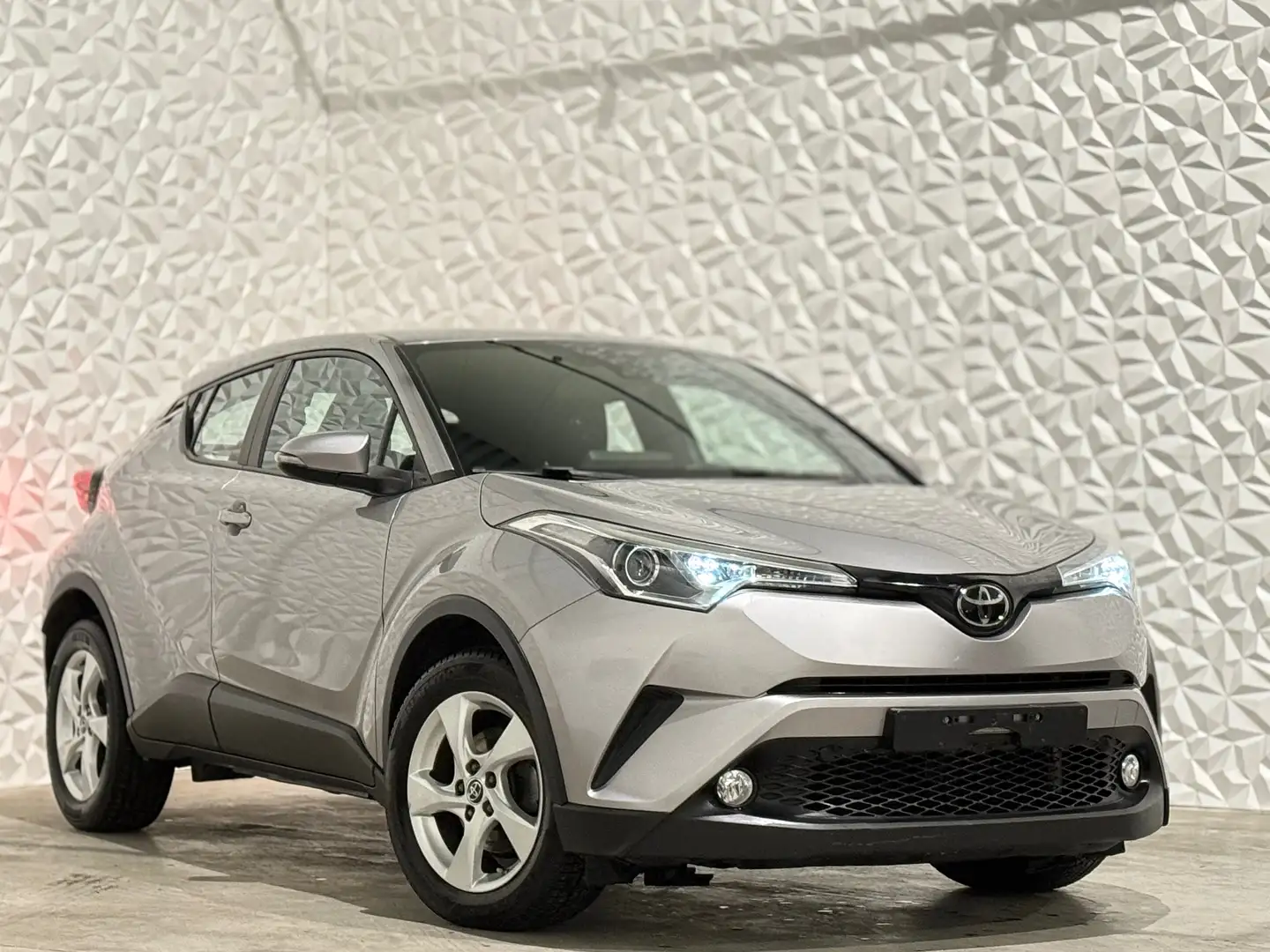 Toyota C-HR C-HR 1.2 Turbo 2WD C-Enter Gris - 1